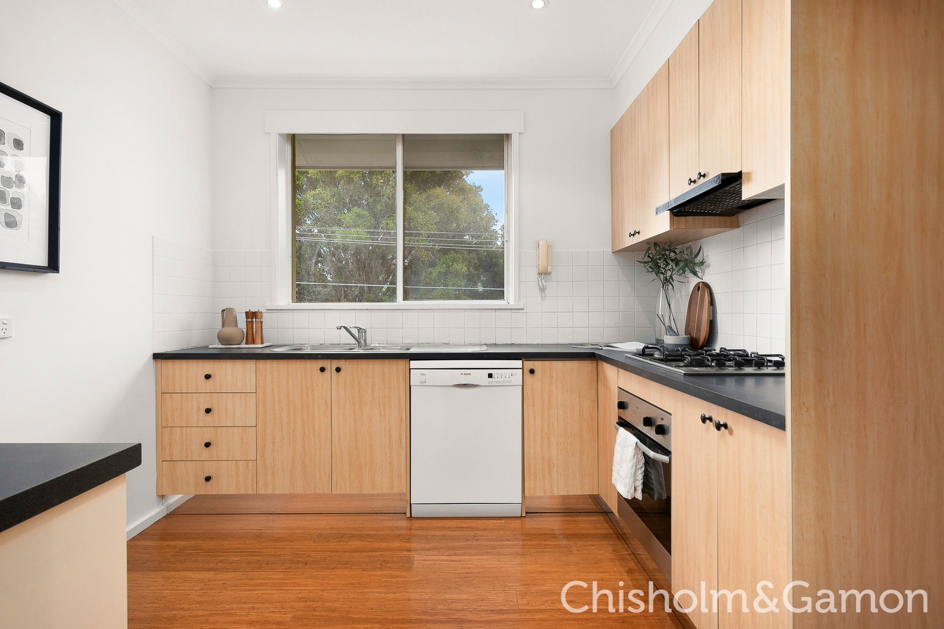 4/2 Greig Court, Elwood image 5