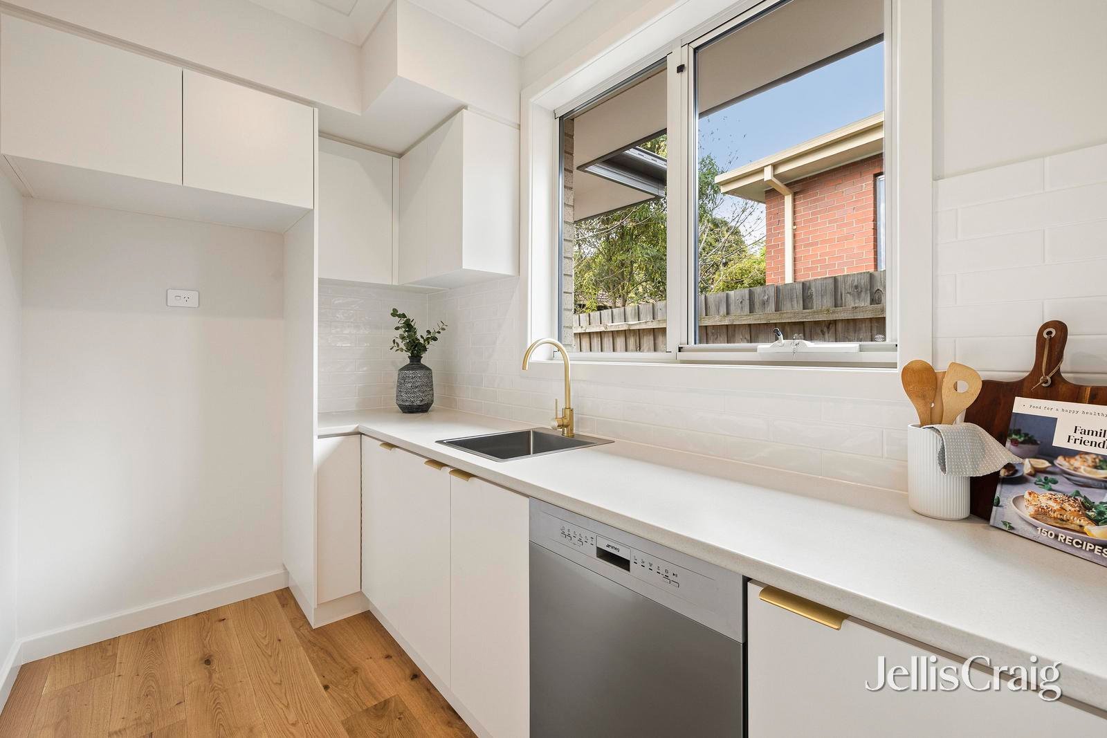 4/2 Harrison Street, Mitcham image 7
