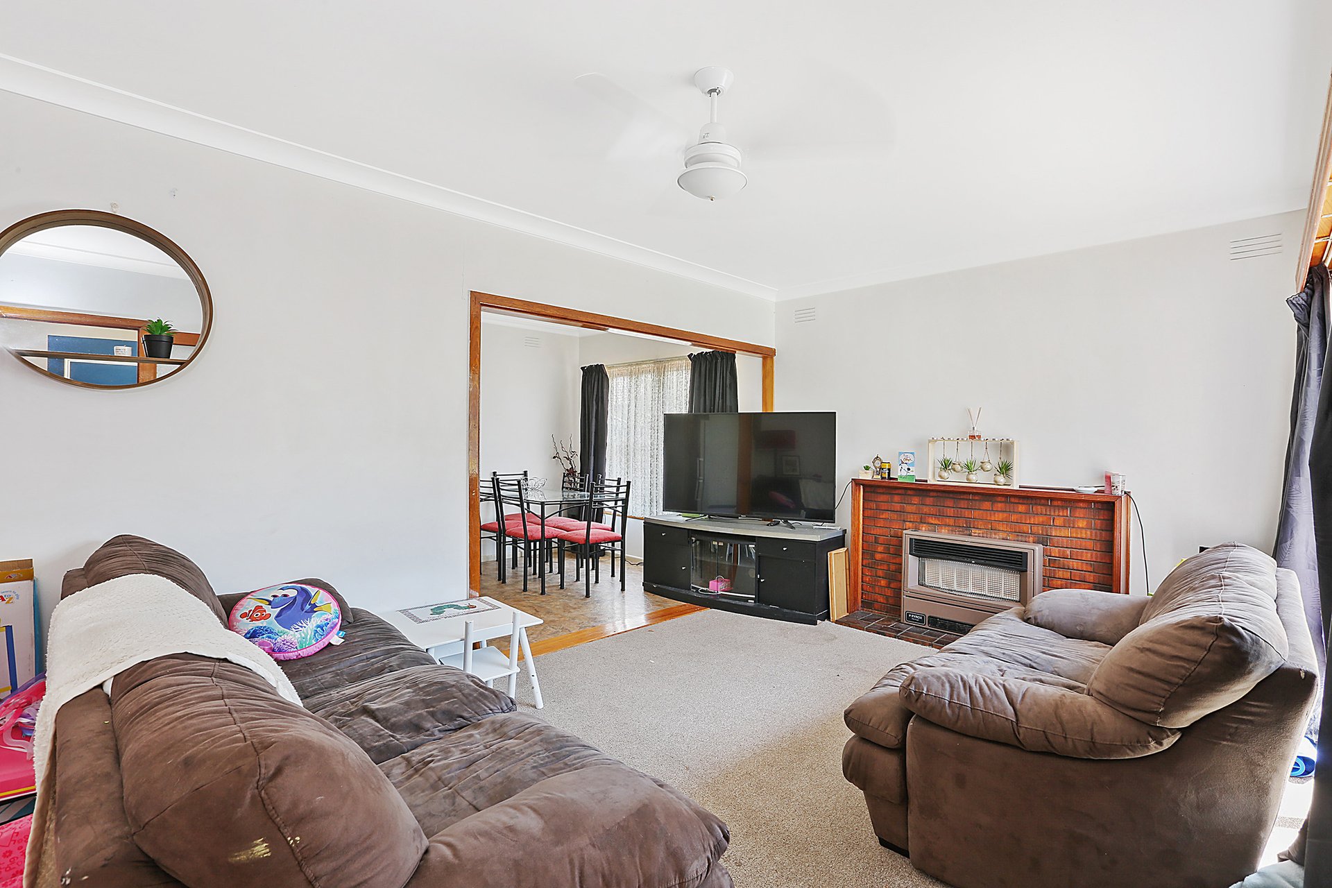 42 Helms Street, Newcomb image 2