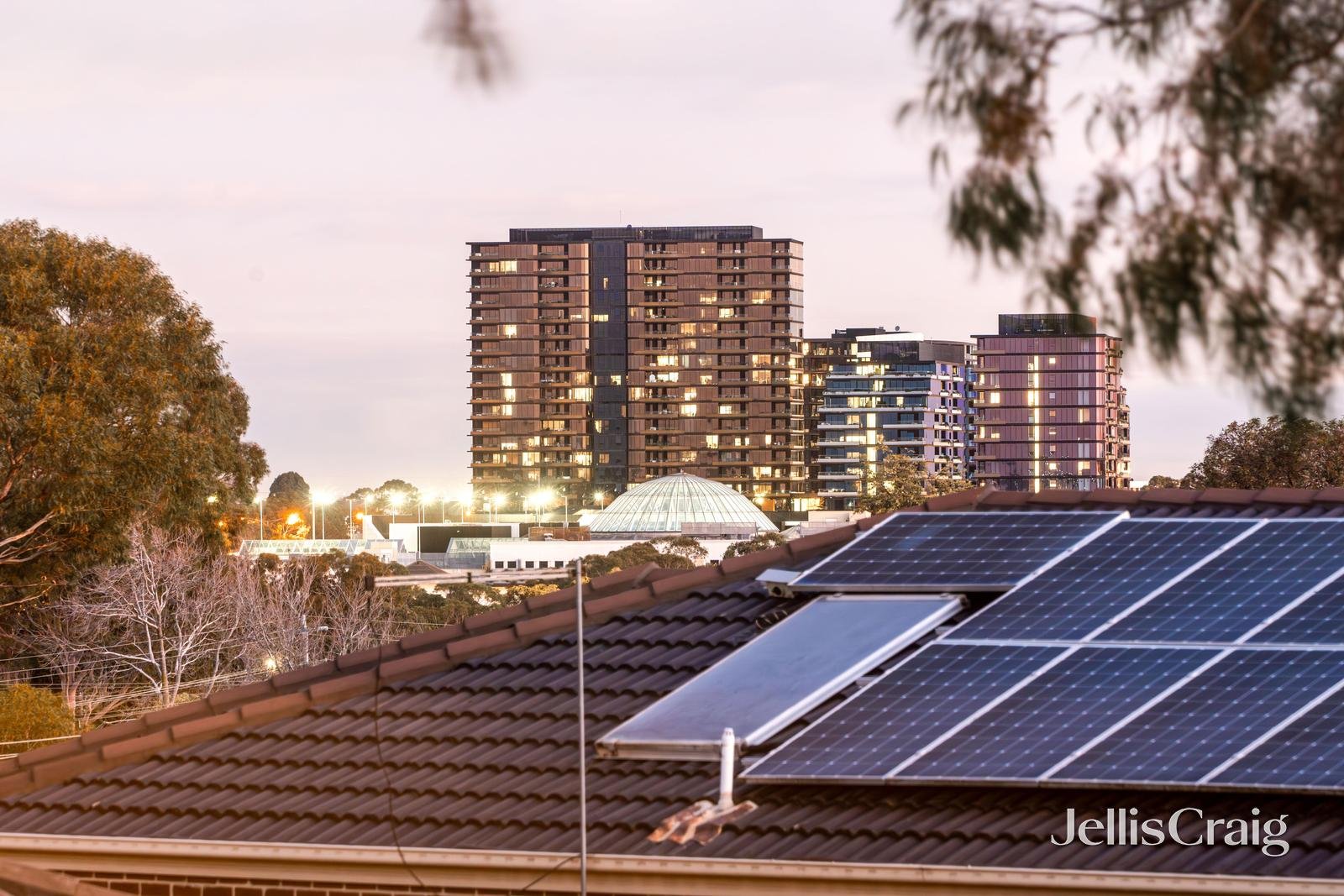 42 Highvale Road, Glen Waverley image 4