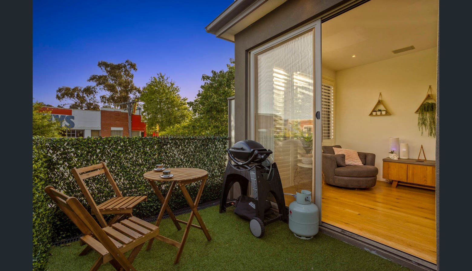 Property Gallery Thumbnail 6