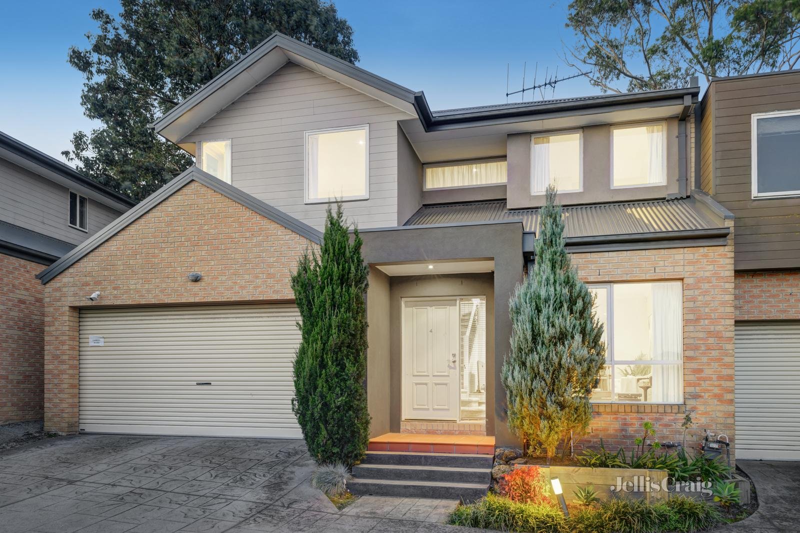 4/2 Ireland Avenue, Doncaster East image 1