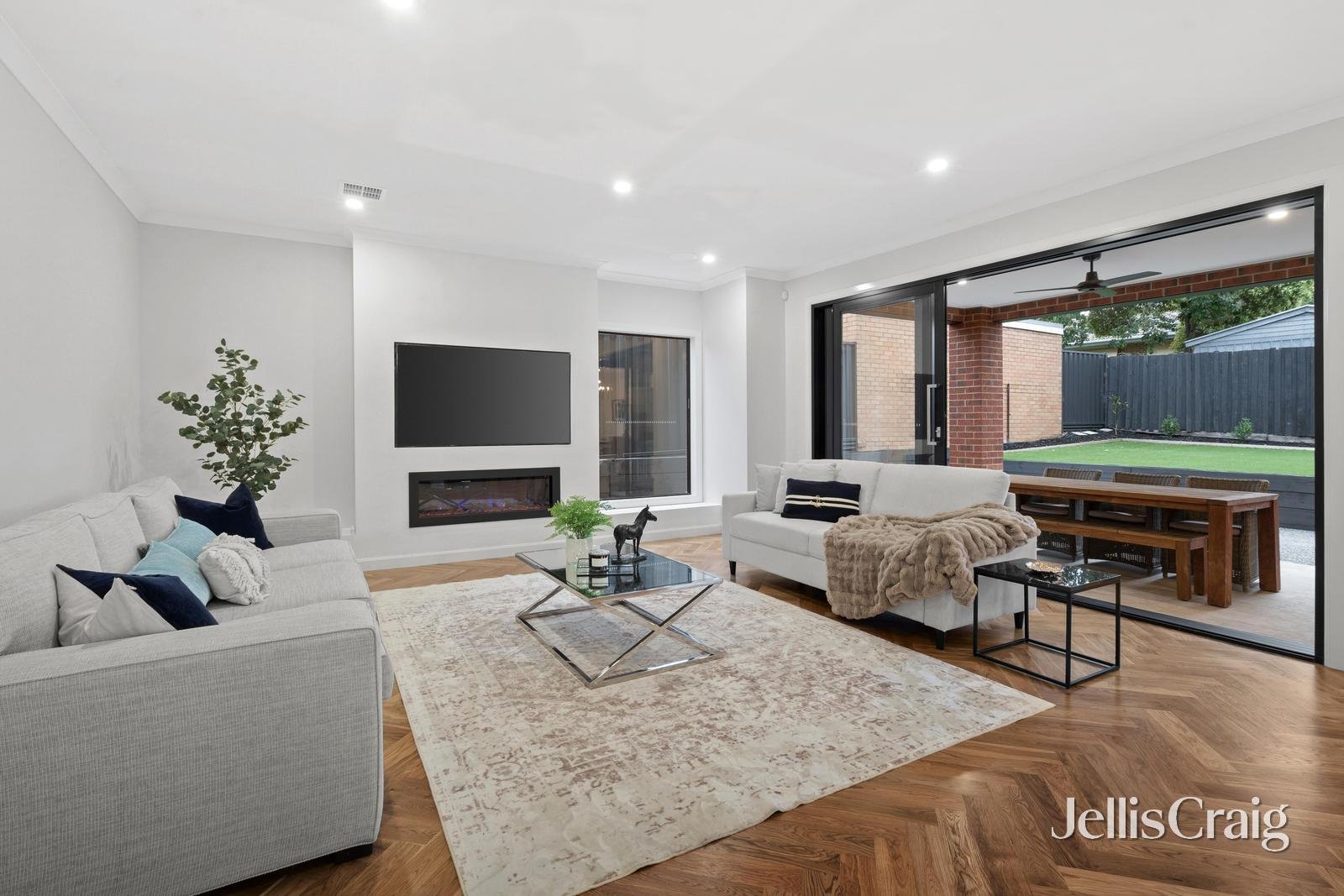 42 Joyce Avenue, Glen Waverley image 7
