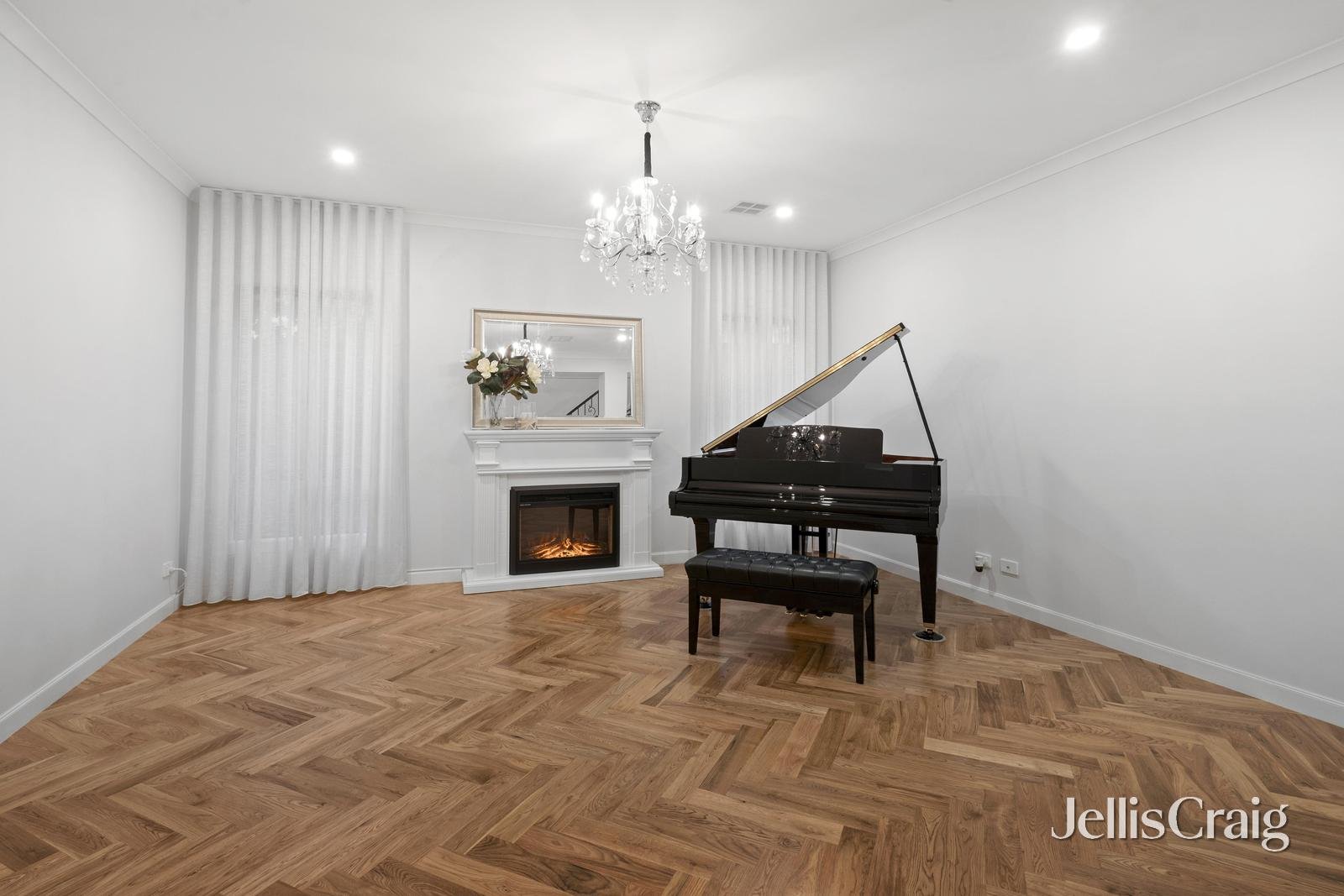 42 Joyce Avenue, Glen Waverley image 9
