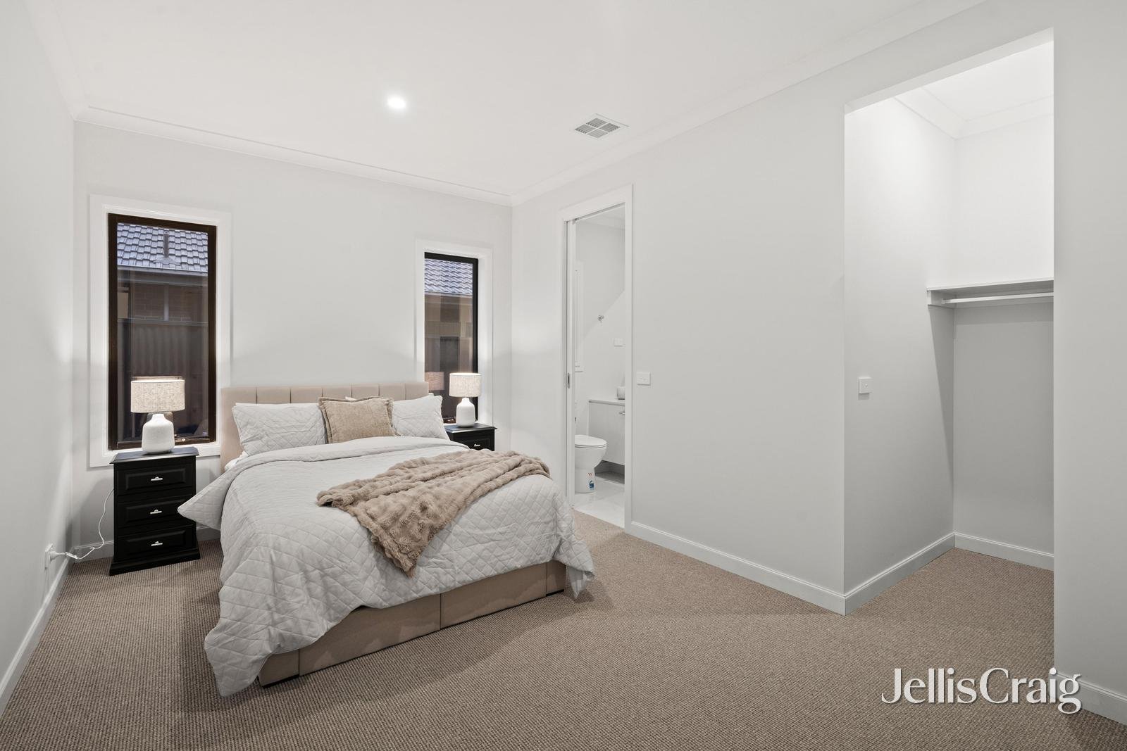 42 Joyce Avenue, Glen Waverley image 16