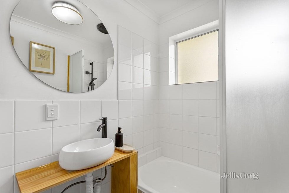4/2 Kandanga Grove, Bulleen image 6