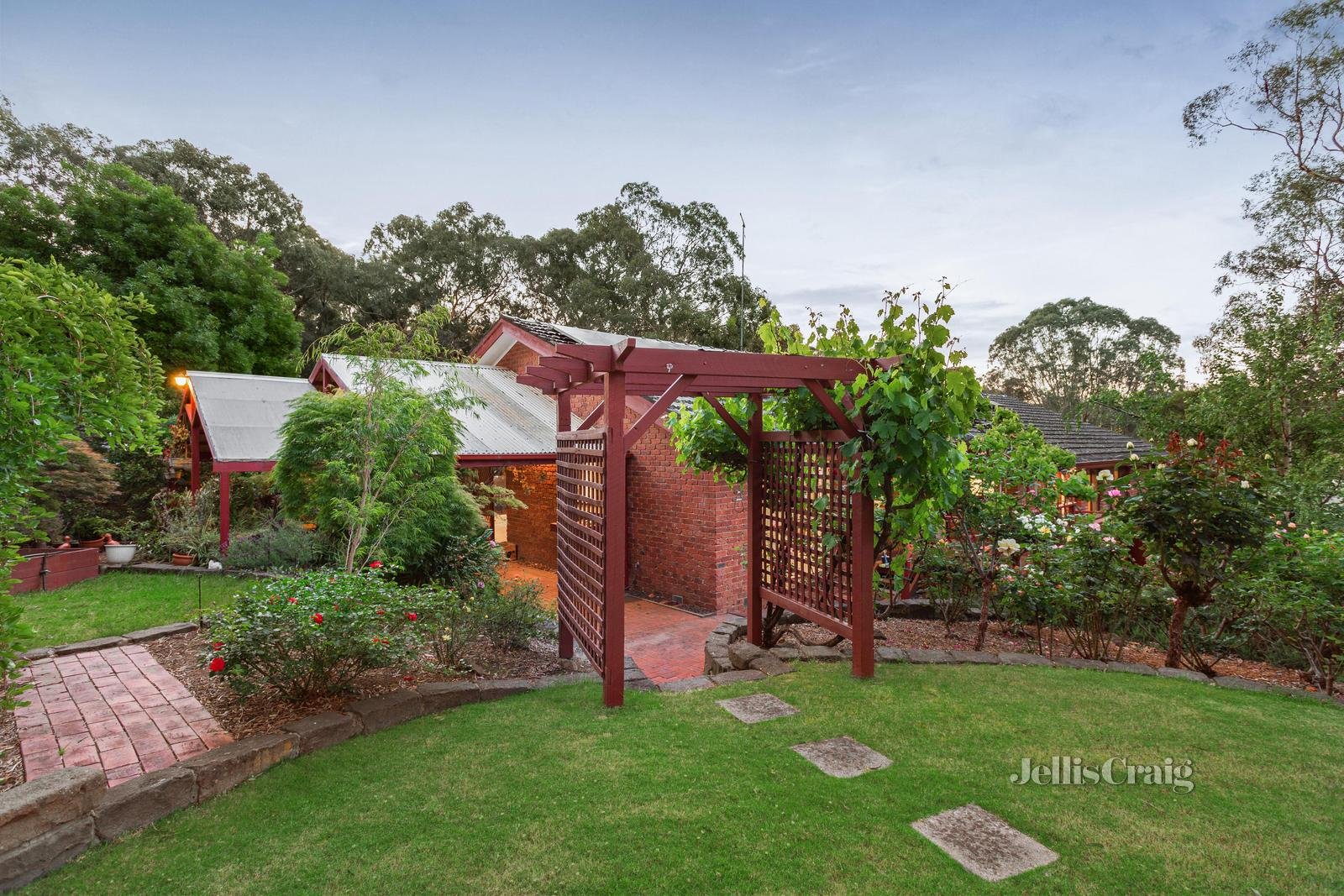 42 Kirwana Grove, Montmorency image 16