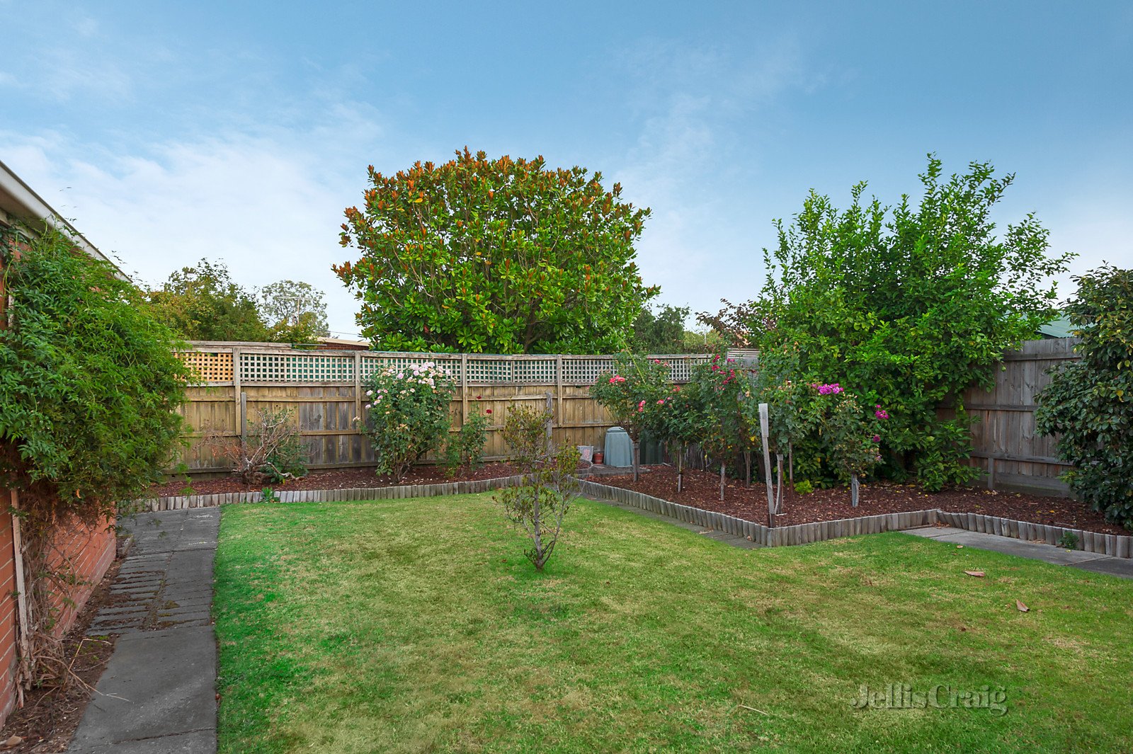 42 Leeds Road, Mount Waverley image 9