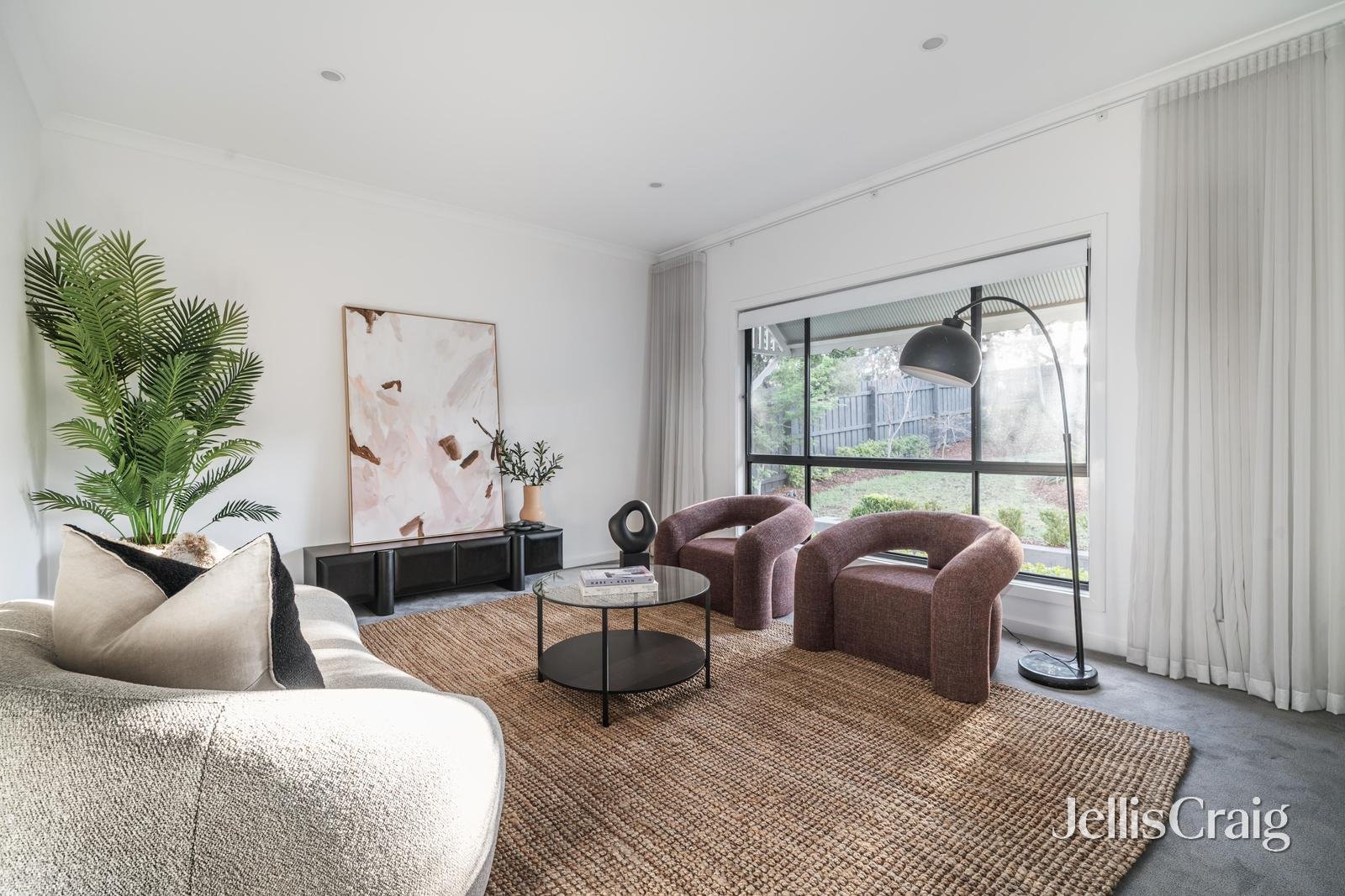 42 Liddesdale Grove, Eltham North image 4