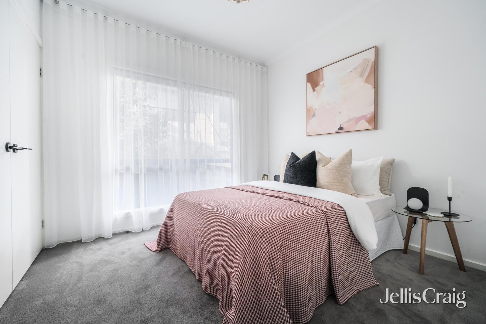 42 Liddesdale Grove, Eltham North image 7
