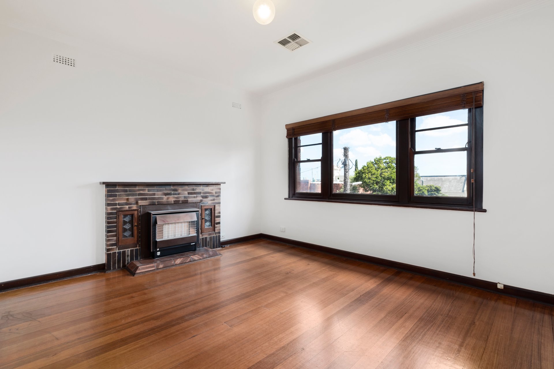 Property Gallery Thumbnail 2