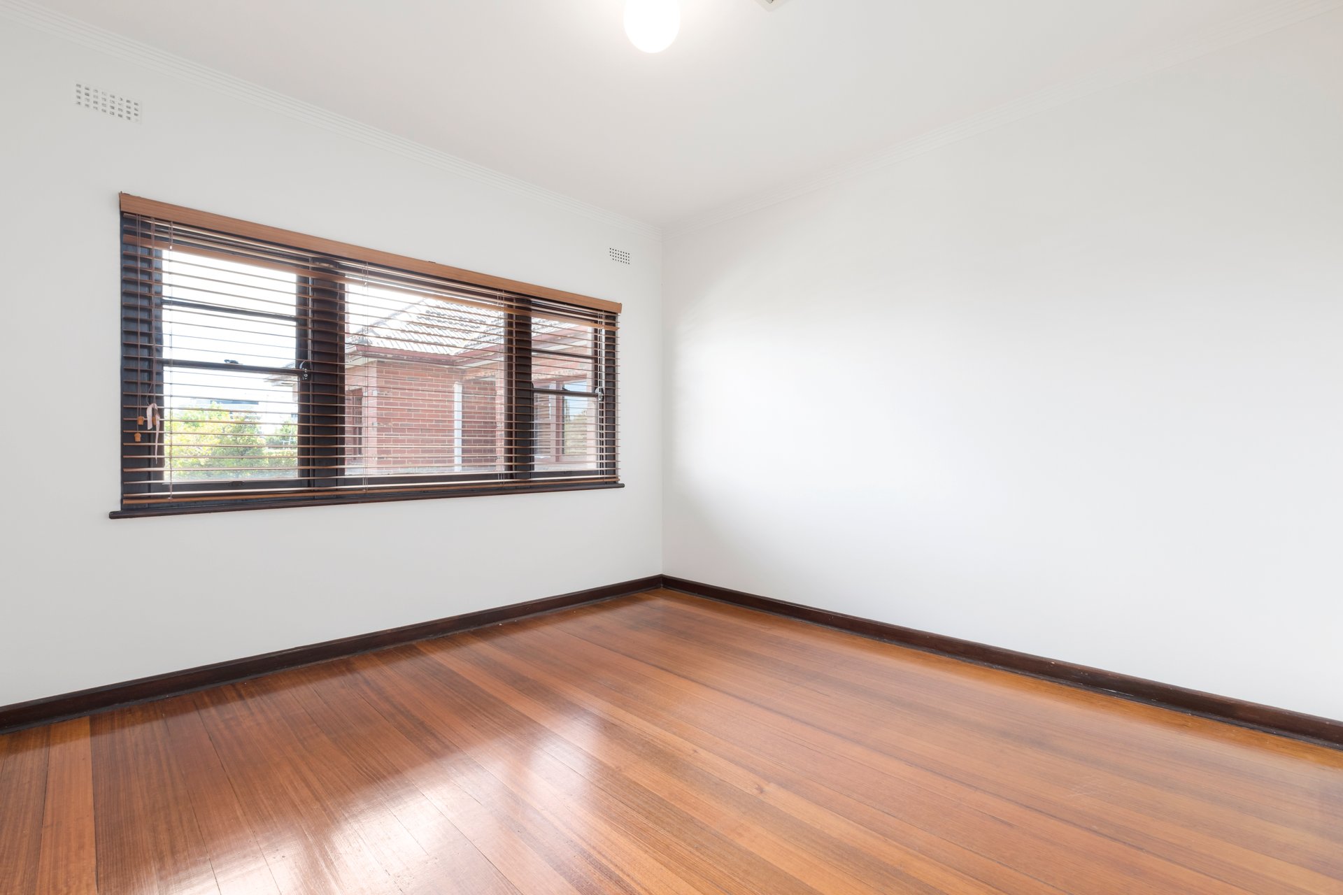 Property Gallery Thumbnail 4