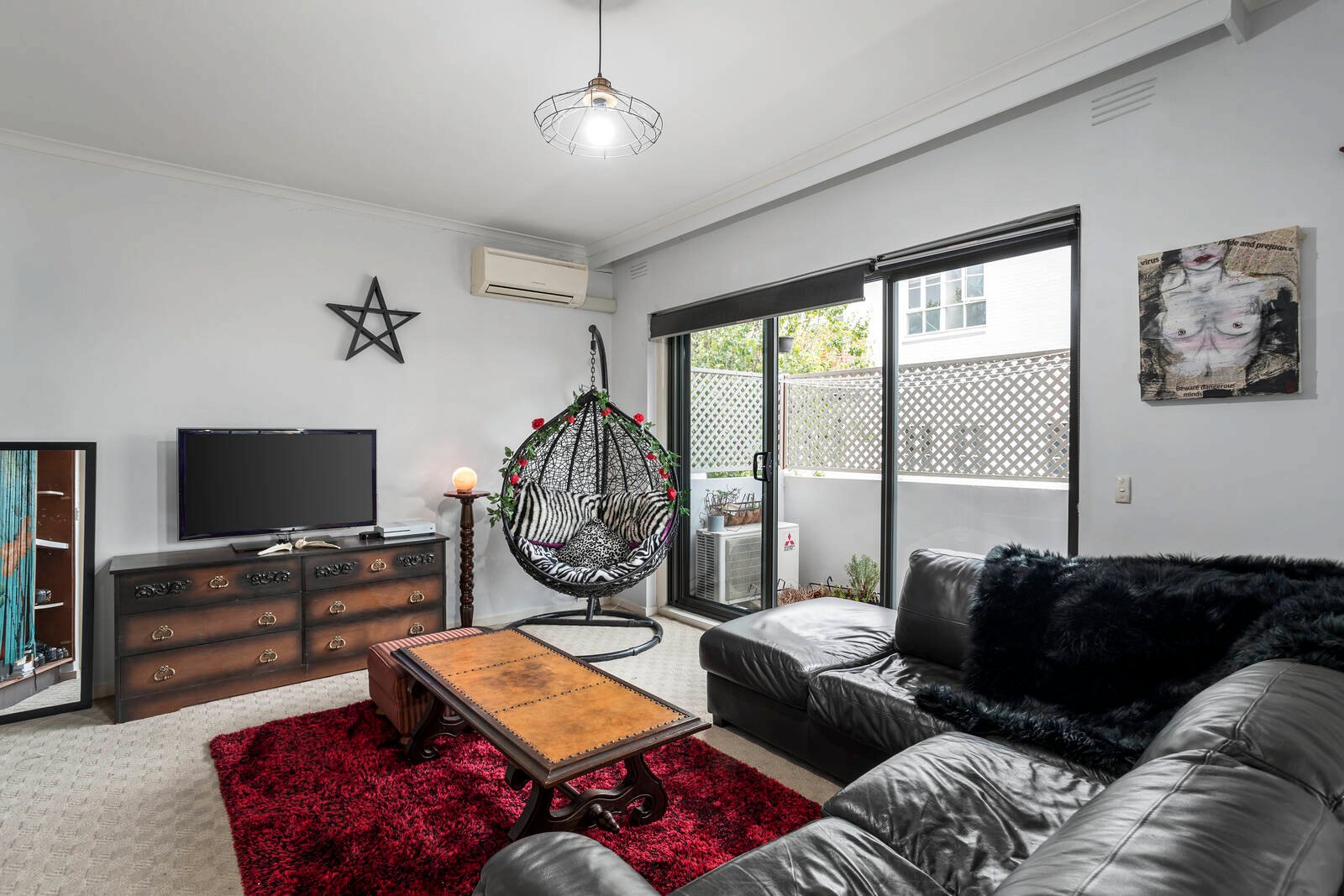 Property Gallery Thumbnail 3