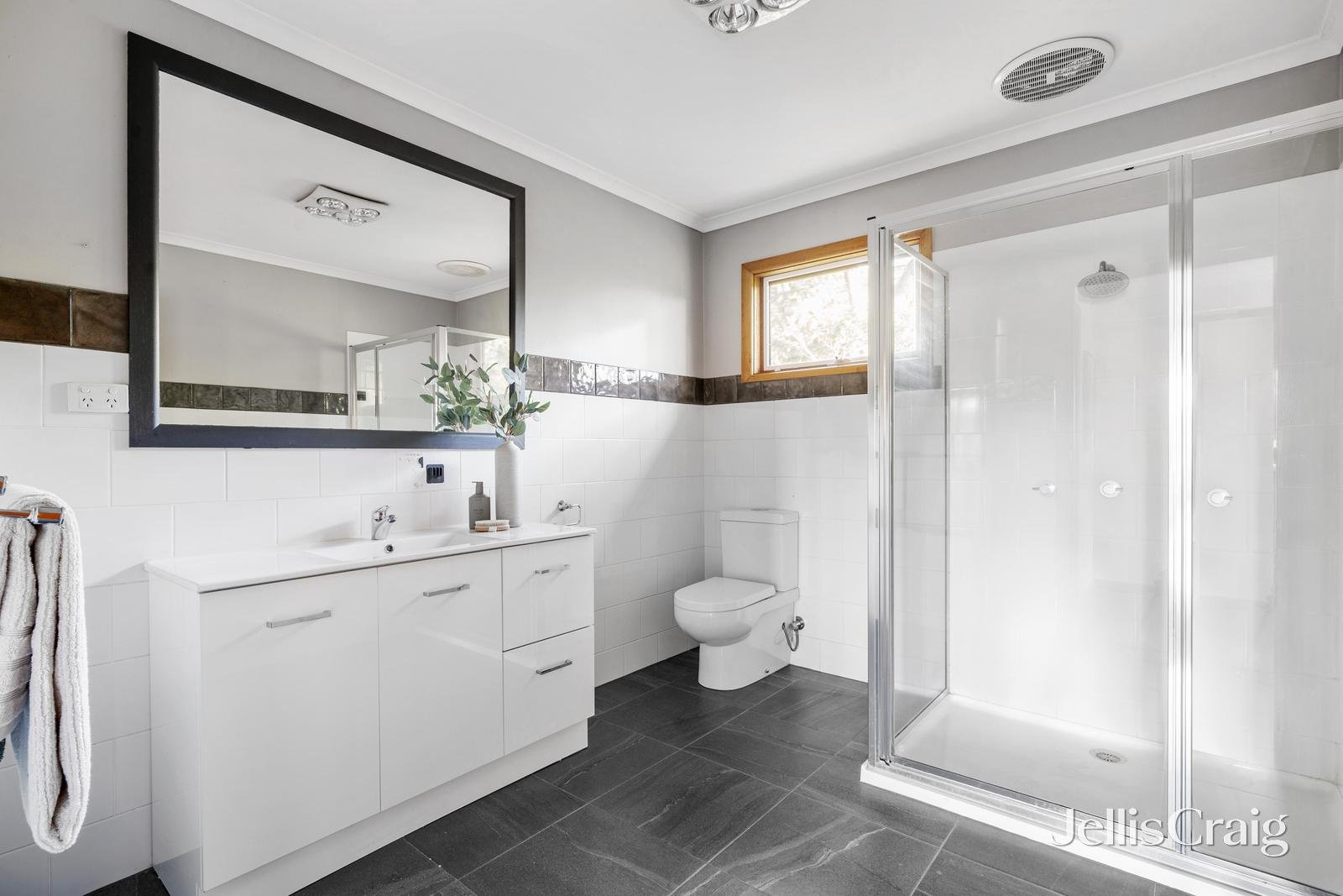 42 Lynnbrae Avenue, Hurstbridge image 11