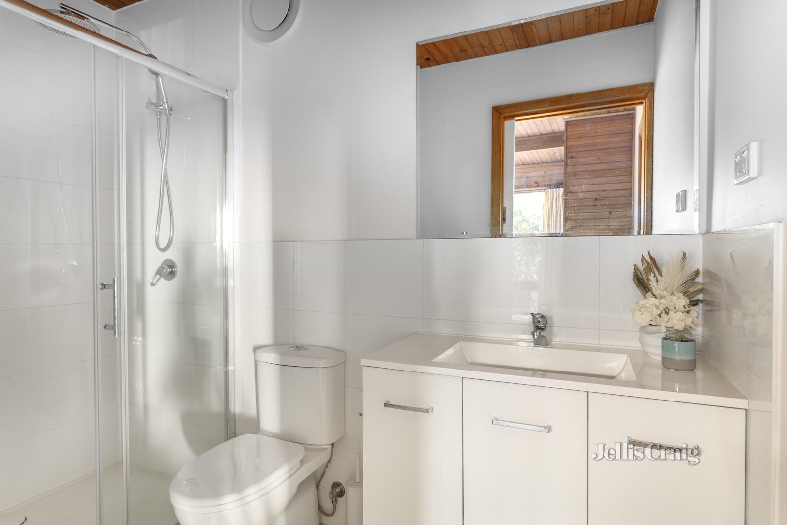42 Manning Road, Eltham North image 13
