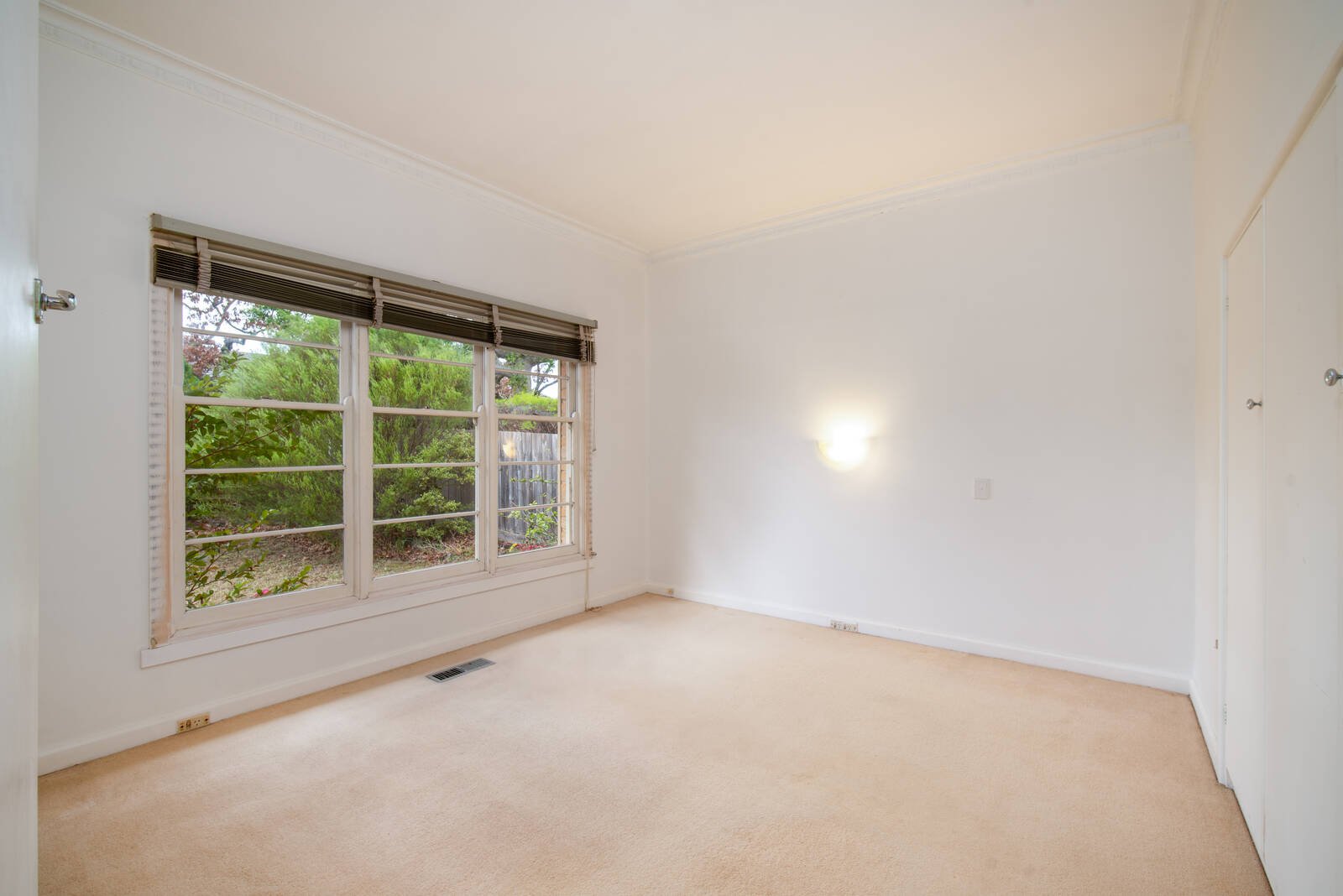 Property Gallery Thumbnail 7