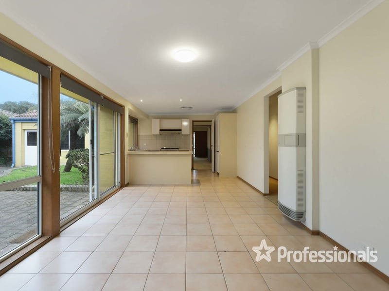 42 Maroondah Highway, Croydon image 13