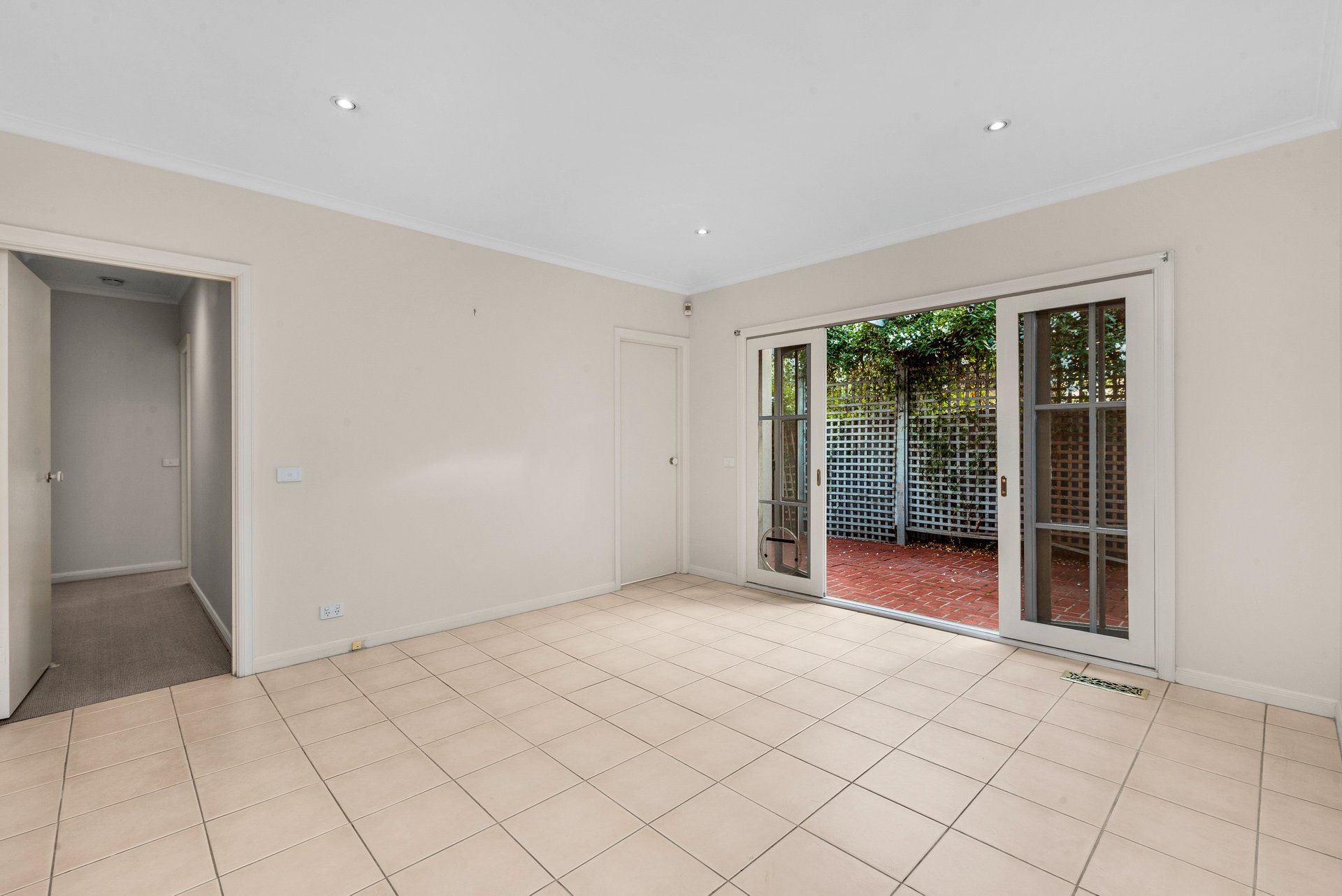 Property Gallery Thumbnail 2