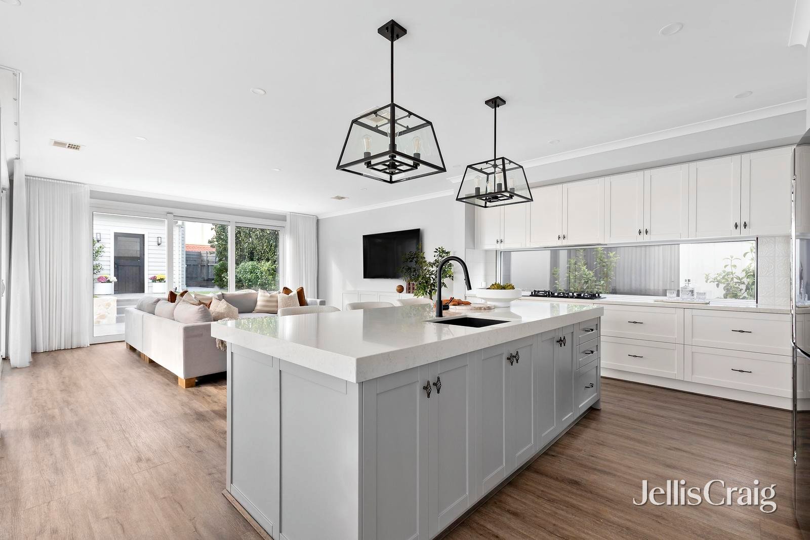 42 Mary Street, Essendon image 3