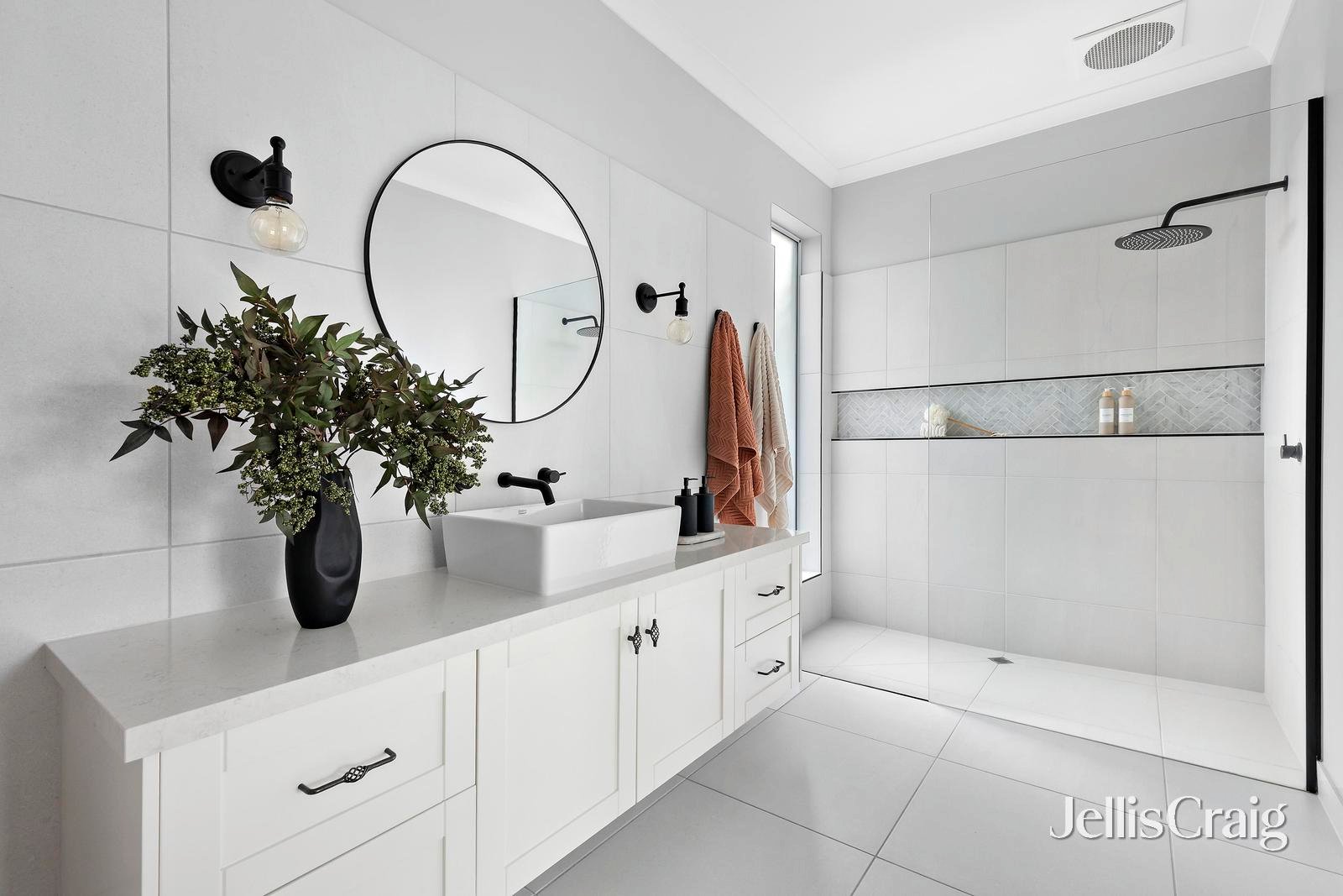 42 Mary Street, Essendon image 12