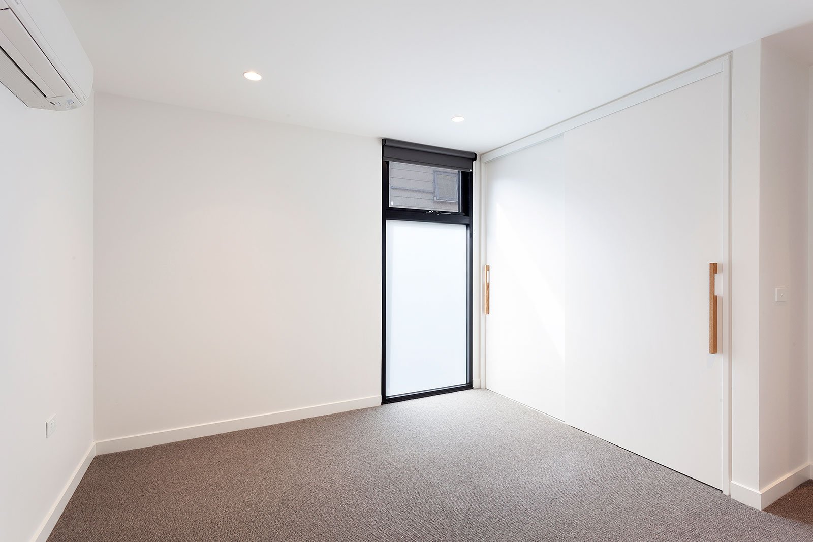Property Gallery Thumbnail 6