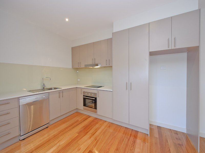 4/2 Minna Street, Blackburn image 2
