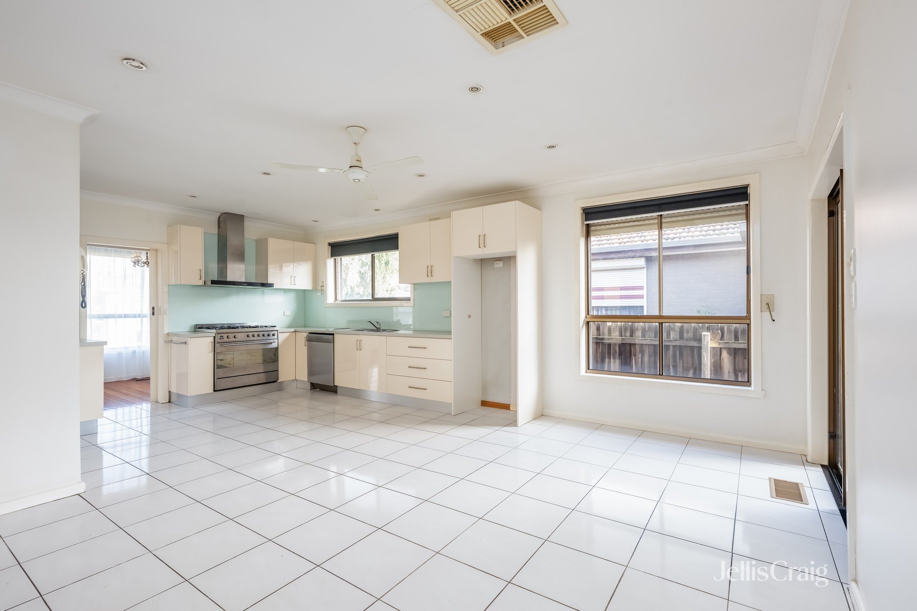 42 Moira Avenue, Reservoir image 3