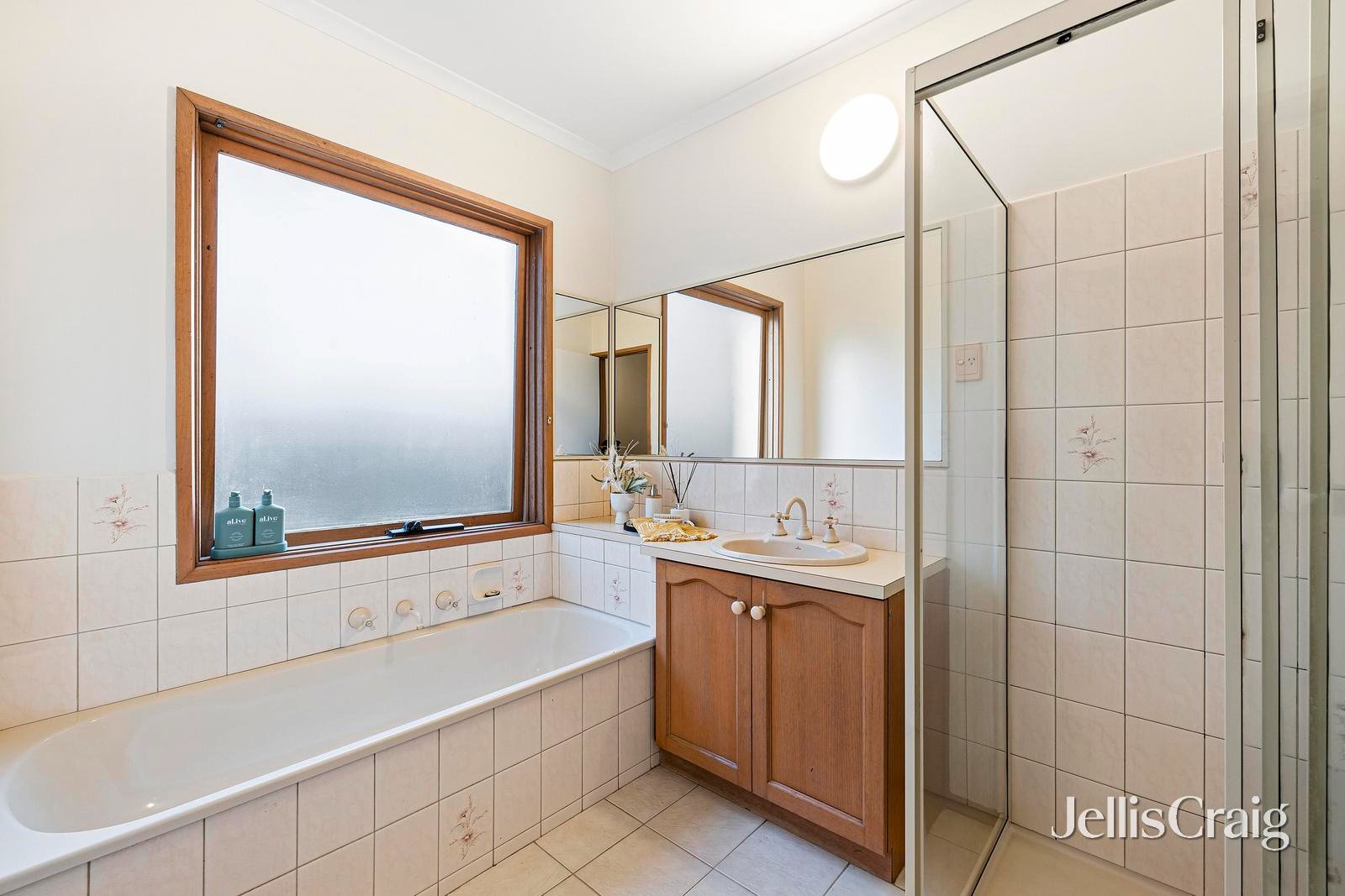 42 Newlands Crescent, Doncaster&nbsp;East image 8
