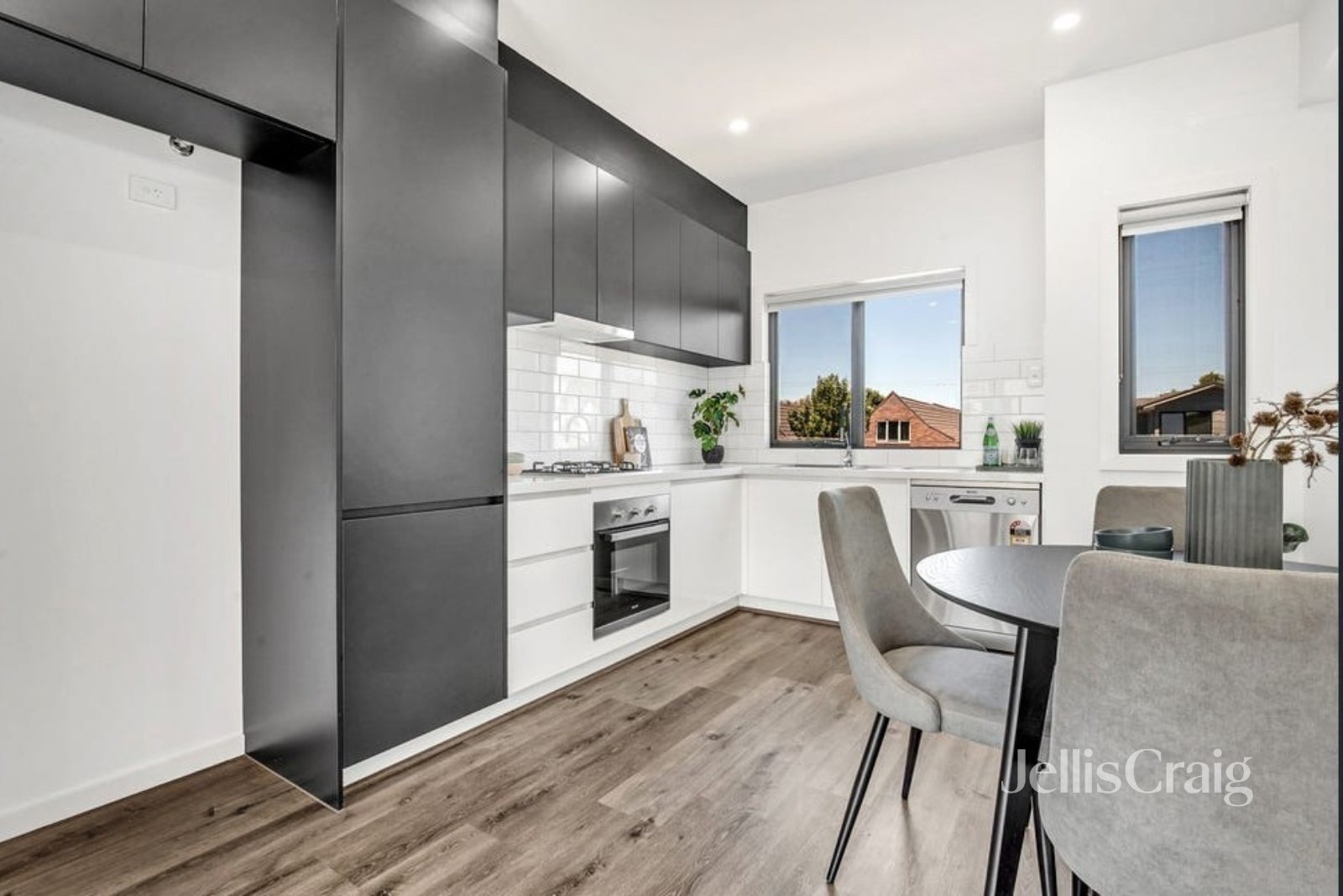 4/2 North Crescent, Heidelberg&nbsp;West image 4