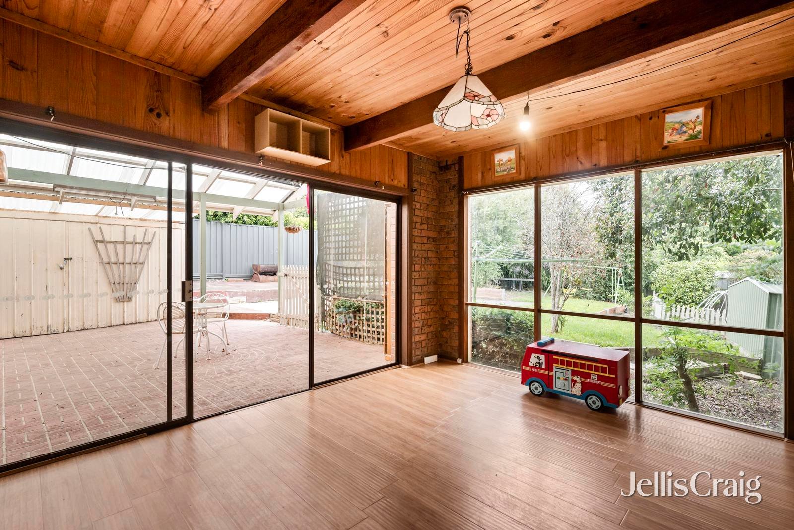 42 Old Kent Road, Mooroolbark image 8