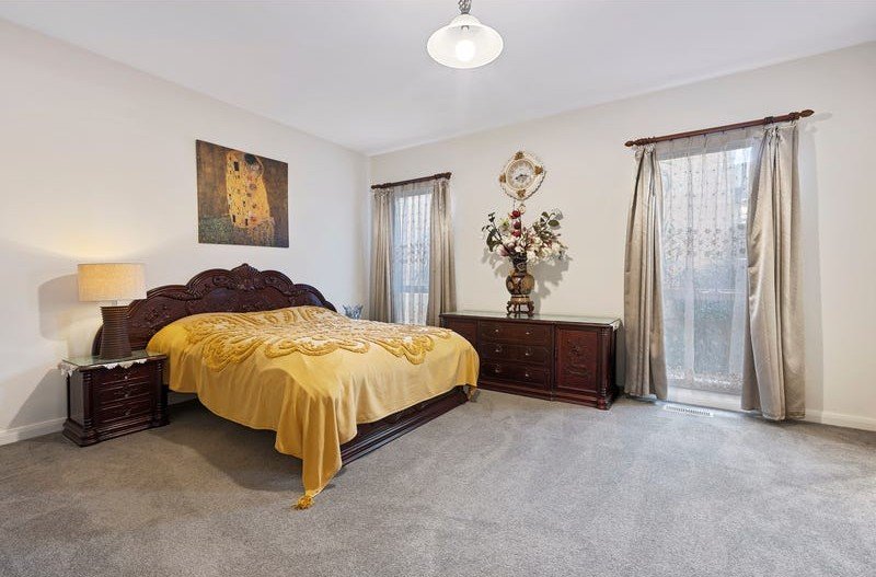 42 Panoramic Grove, Glen&nbsp;Waverley image 11