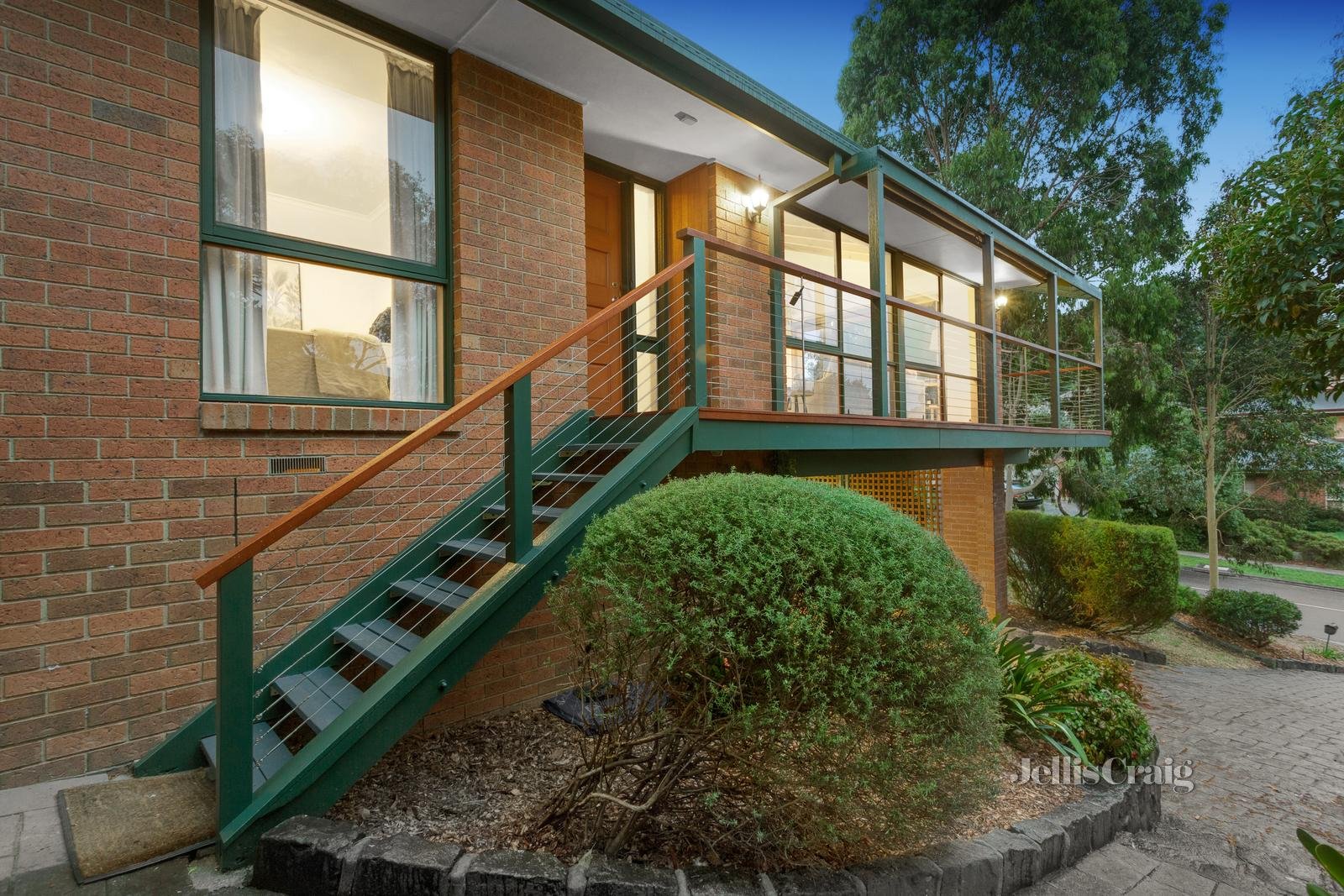 42 Parry Road, Eltham North image 2