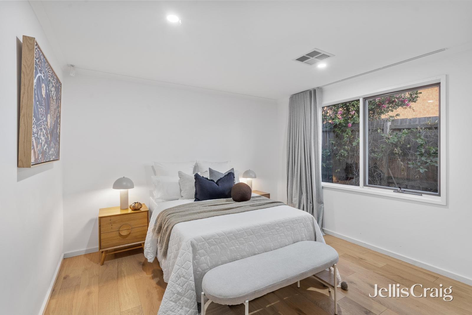 42 Partridge Way, Mooroolbark image 8