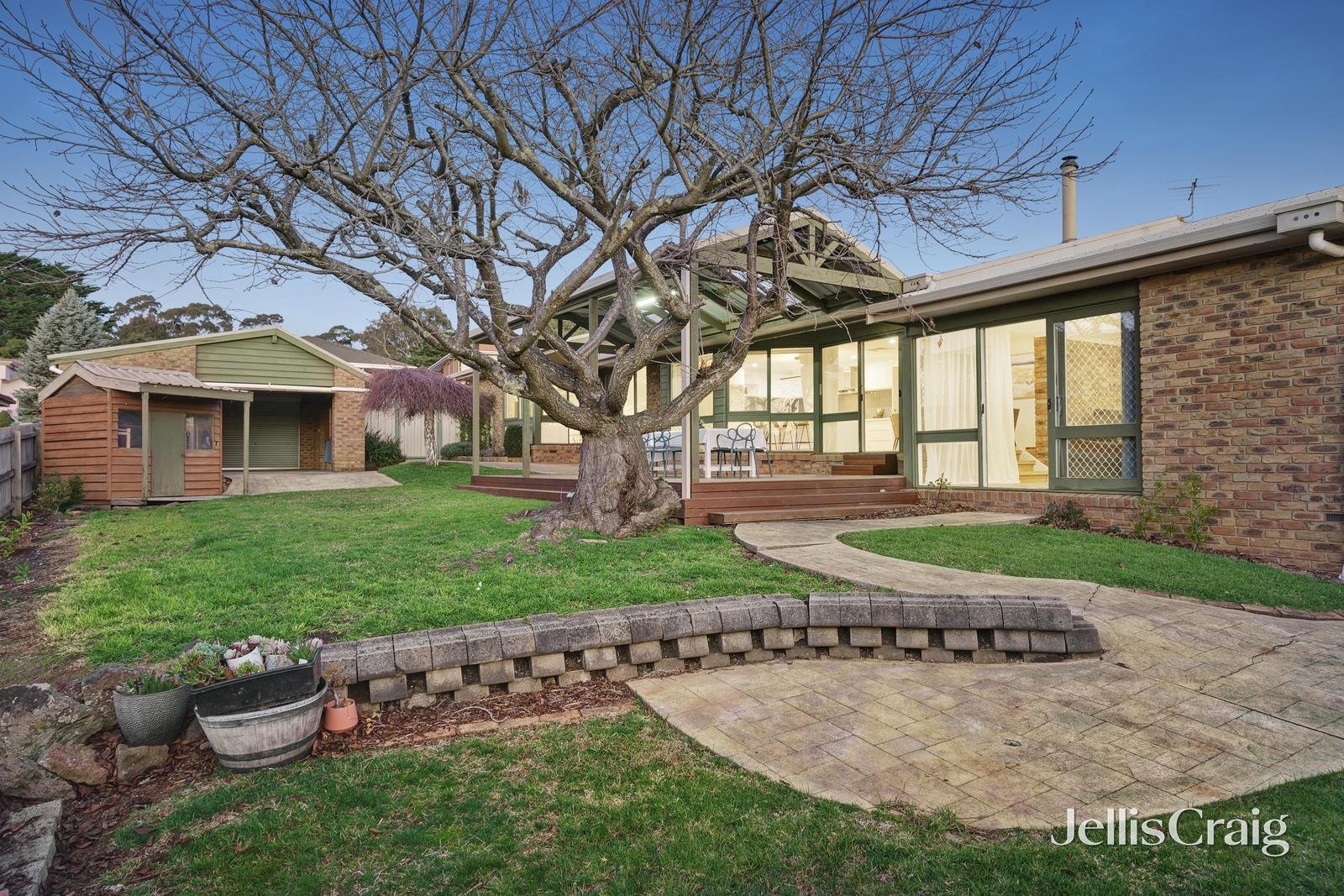42 Partridge Way, Mooroolbark image 11