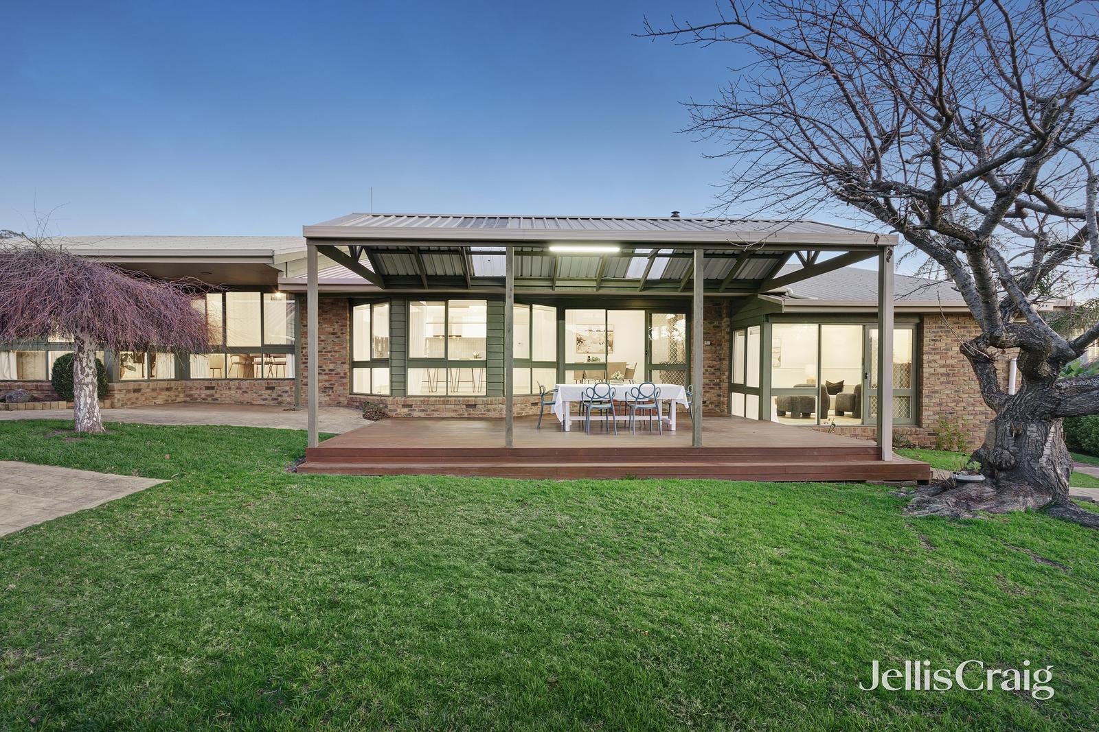 42 Partridge Way, Mooroolbark image 12