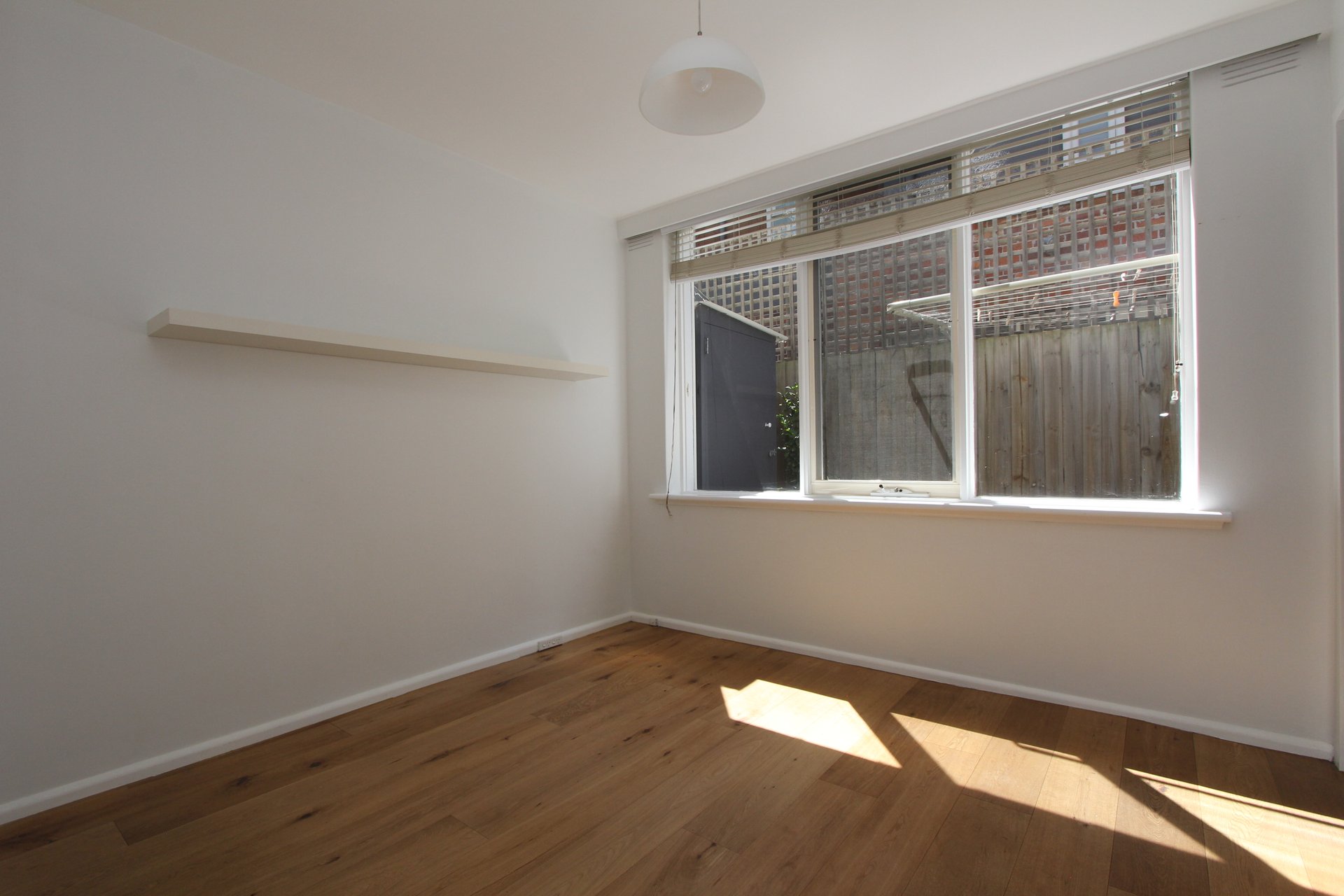 Property Gallery Thumbnail 3