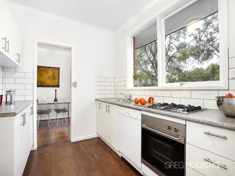 4/2 Queens Parade, Ashwood image 2