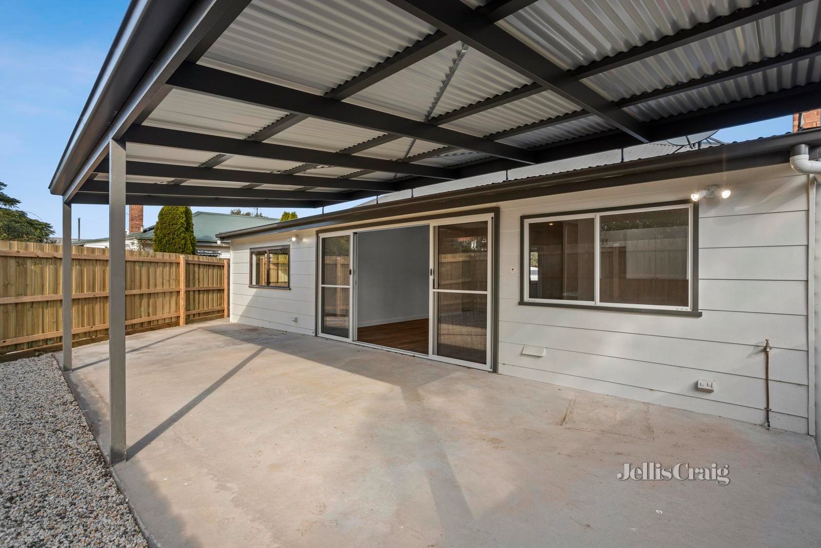 42 Ray Street, Castlemaine image 13