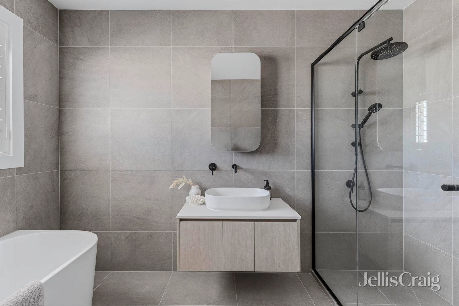 42 Regal Road, St Leonards image 10