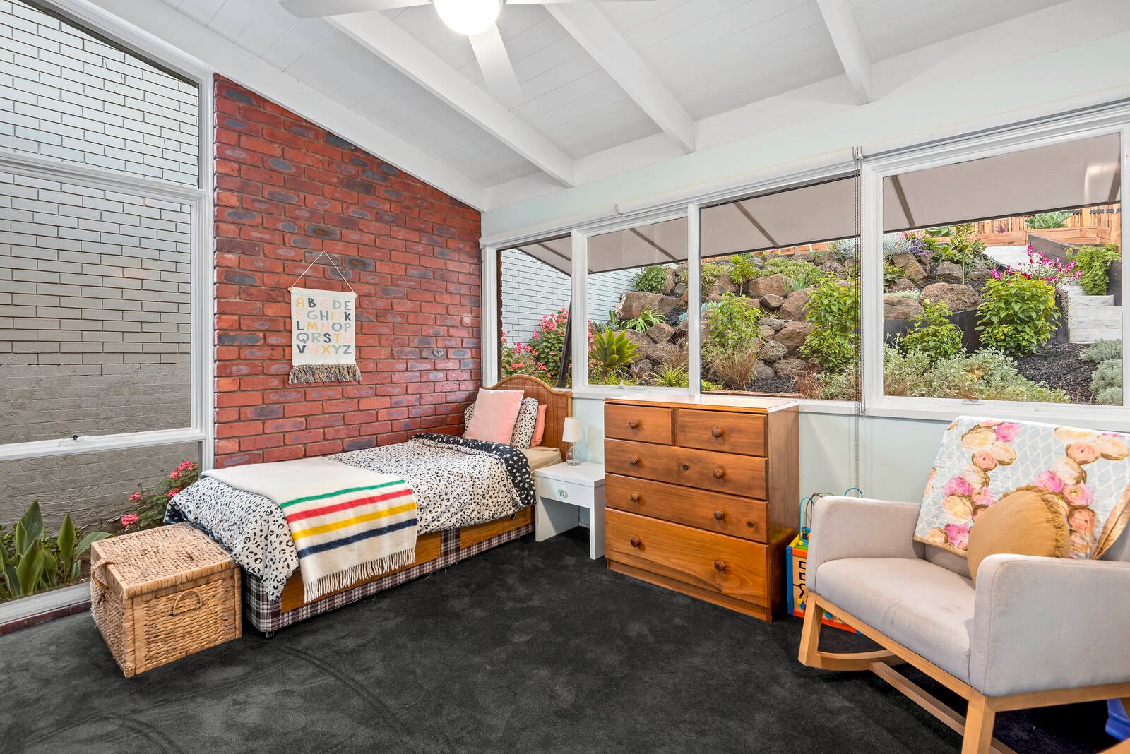 Property Gallery Thumbnail 19