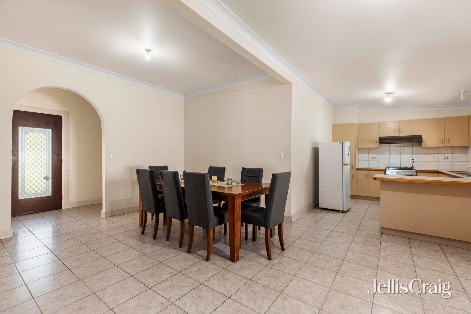 42 Royal Avenue, Springvale image 5