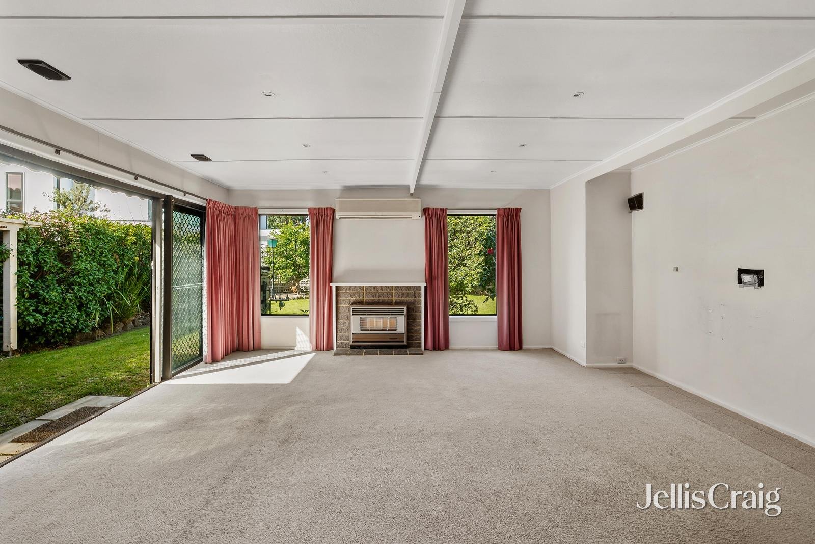 42 Royena Road, Moorabbin image 3