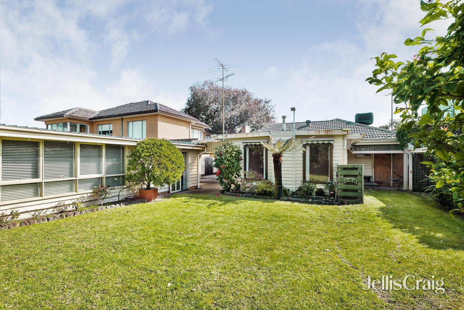 42 Royena Road, Moorabbin image 12