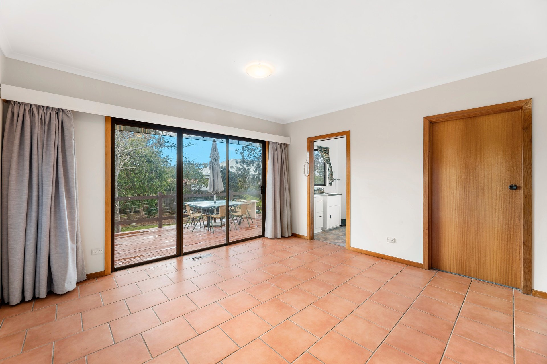 42 Shannon Street, Box Hill North image 3