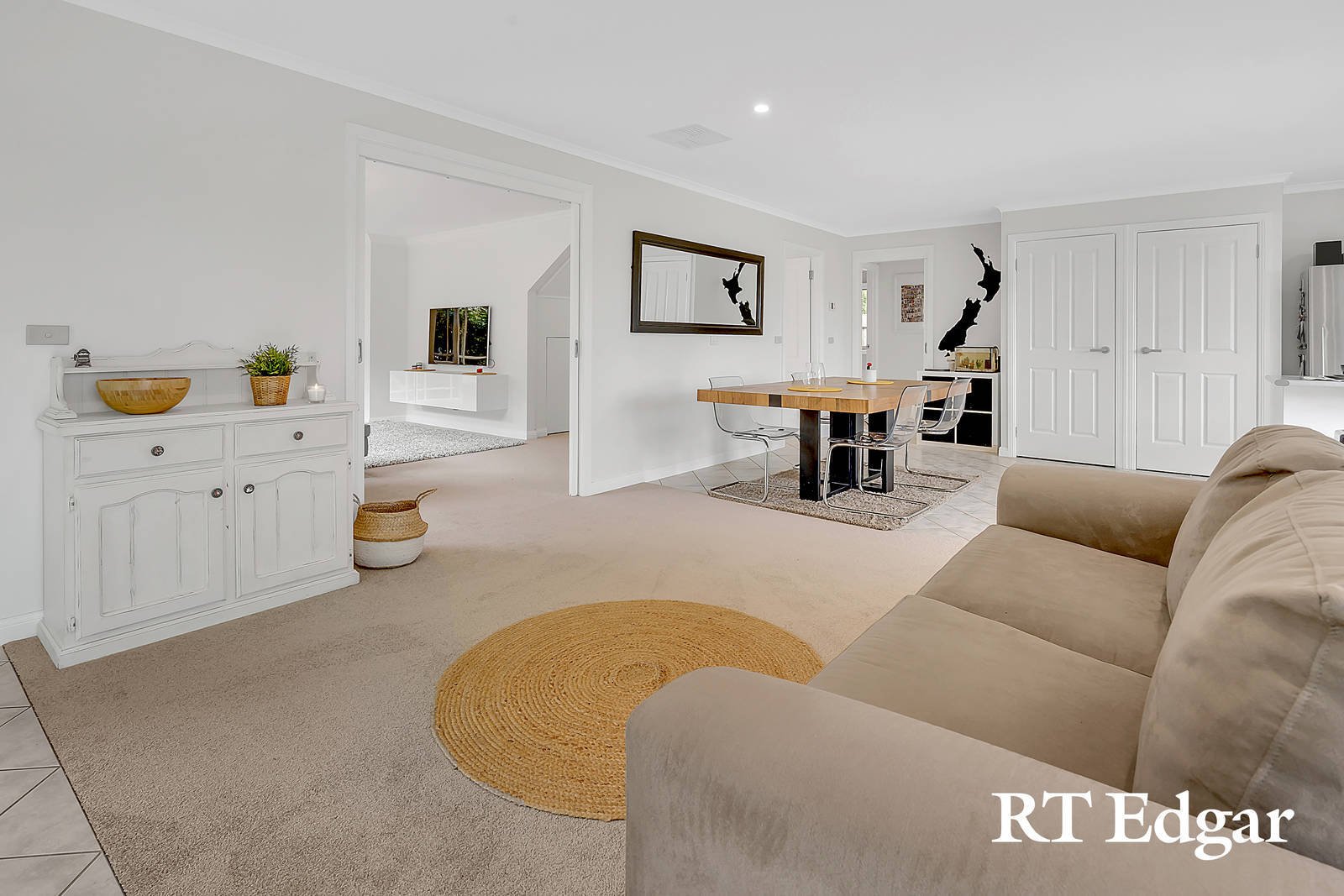 Property Gallery Thumbnail 8