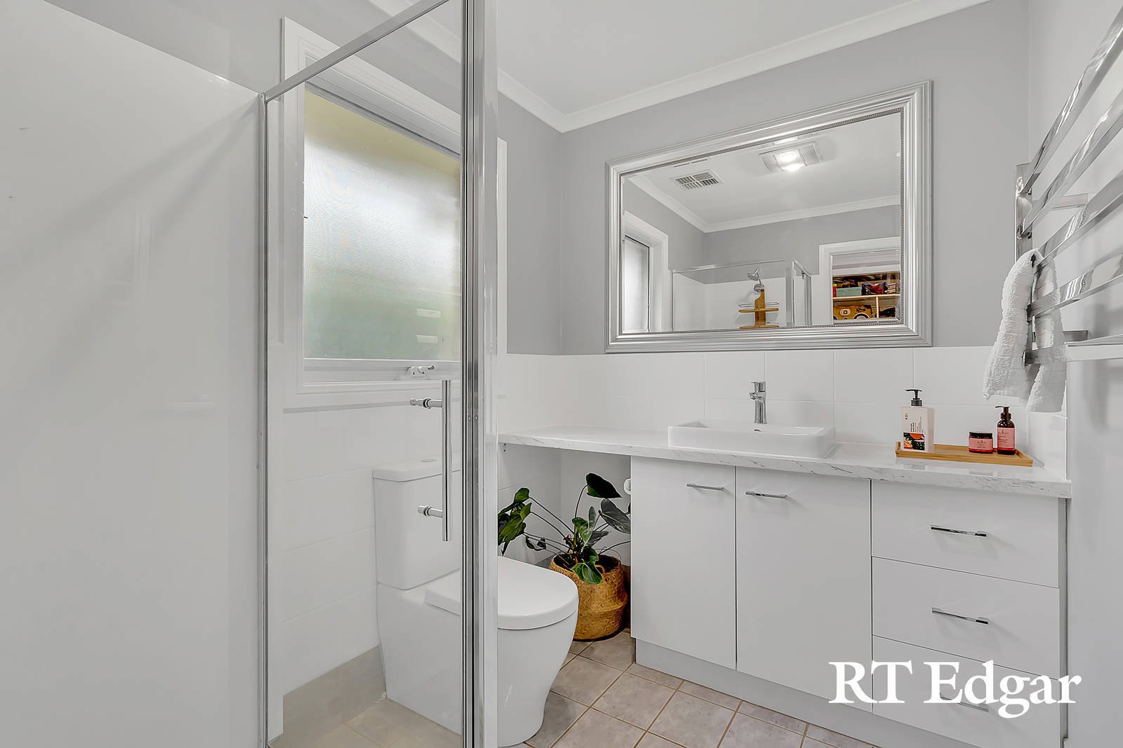 Property Gallery Thumbnail 11