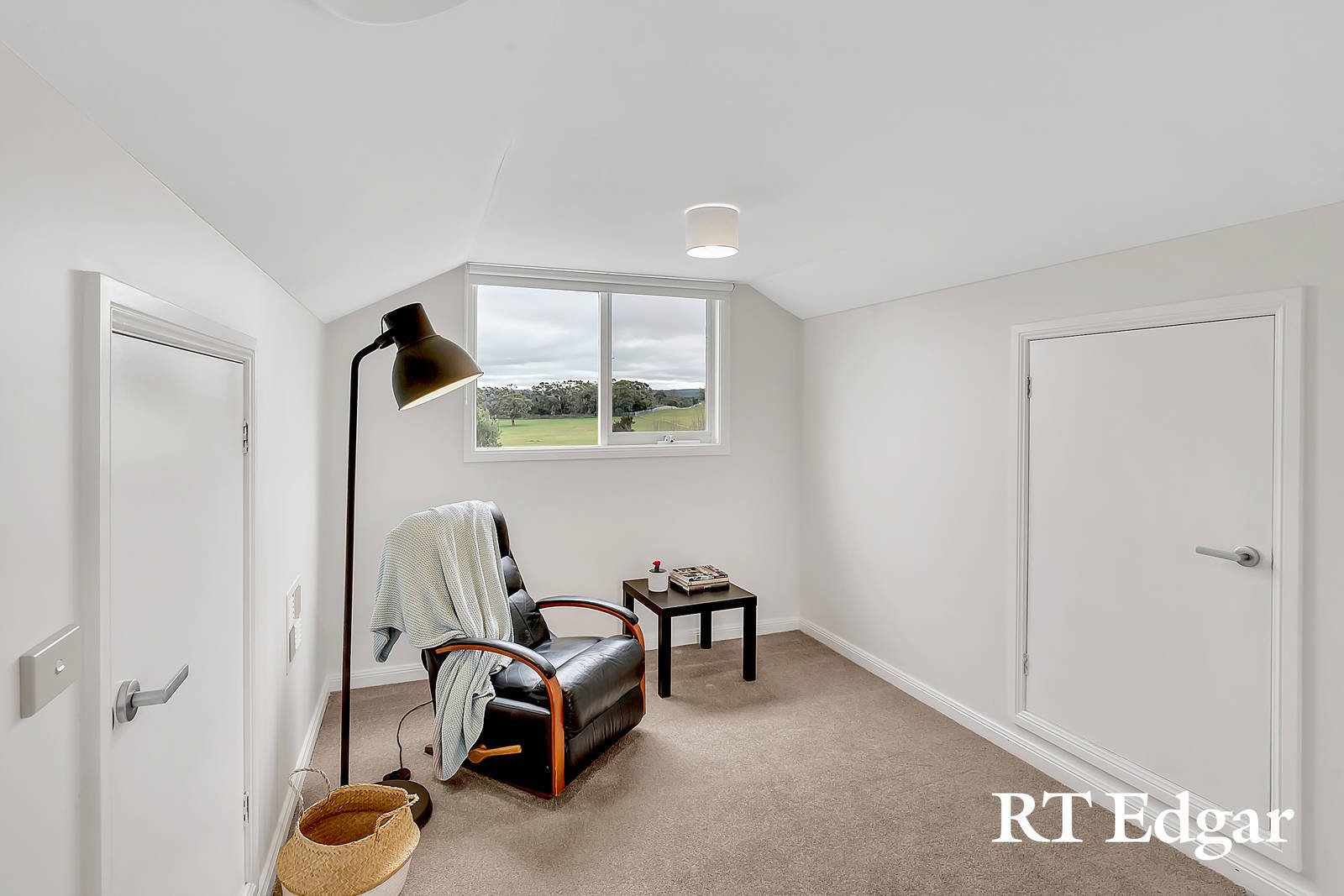 Property Gallery Thumbnail 19