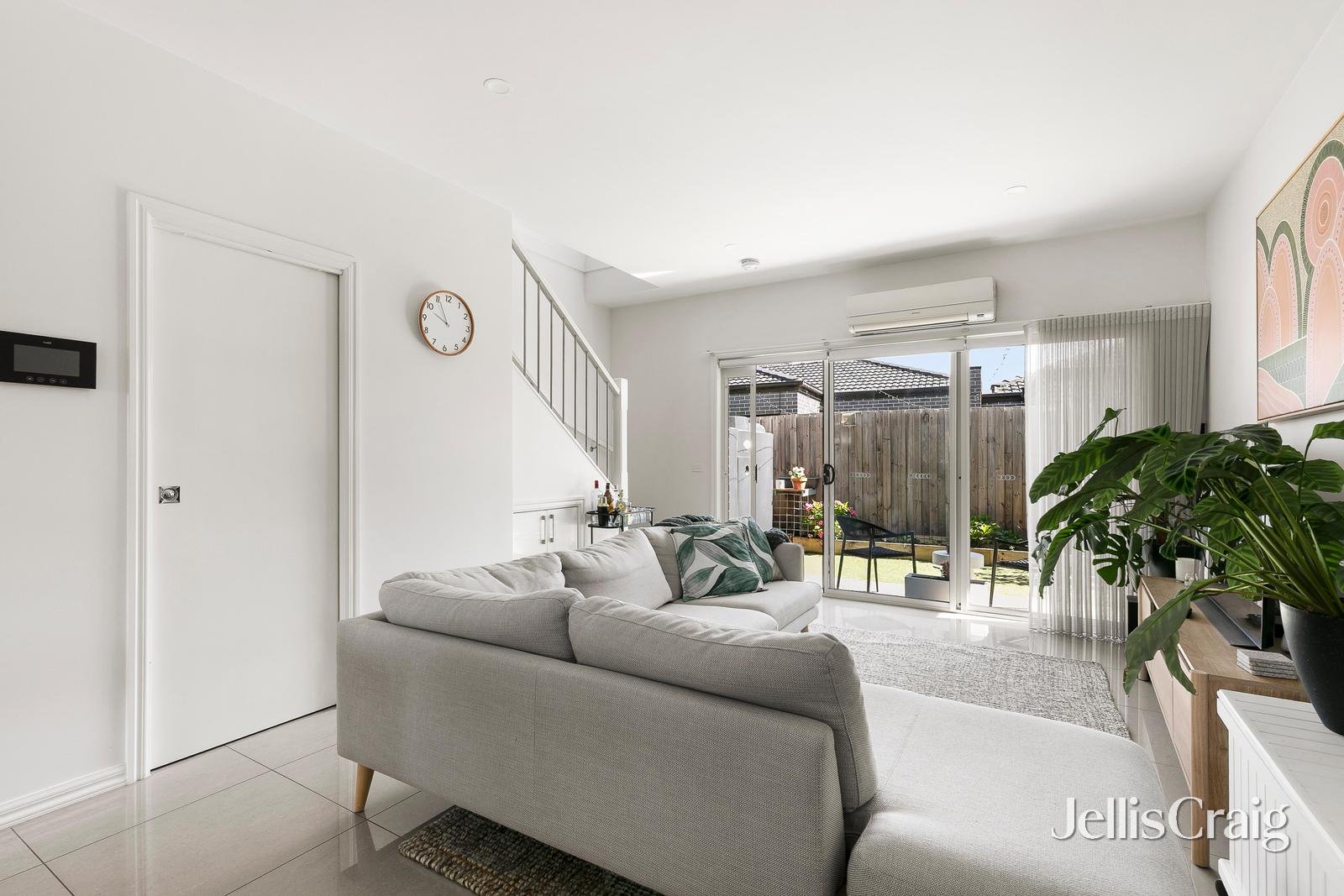 4/2 St James Street, Hadfield image 5