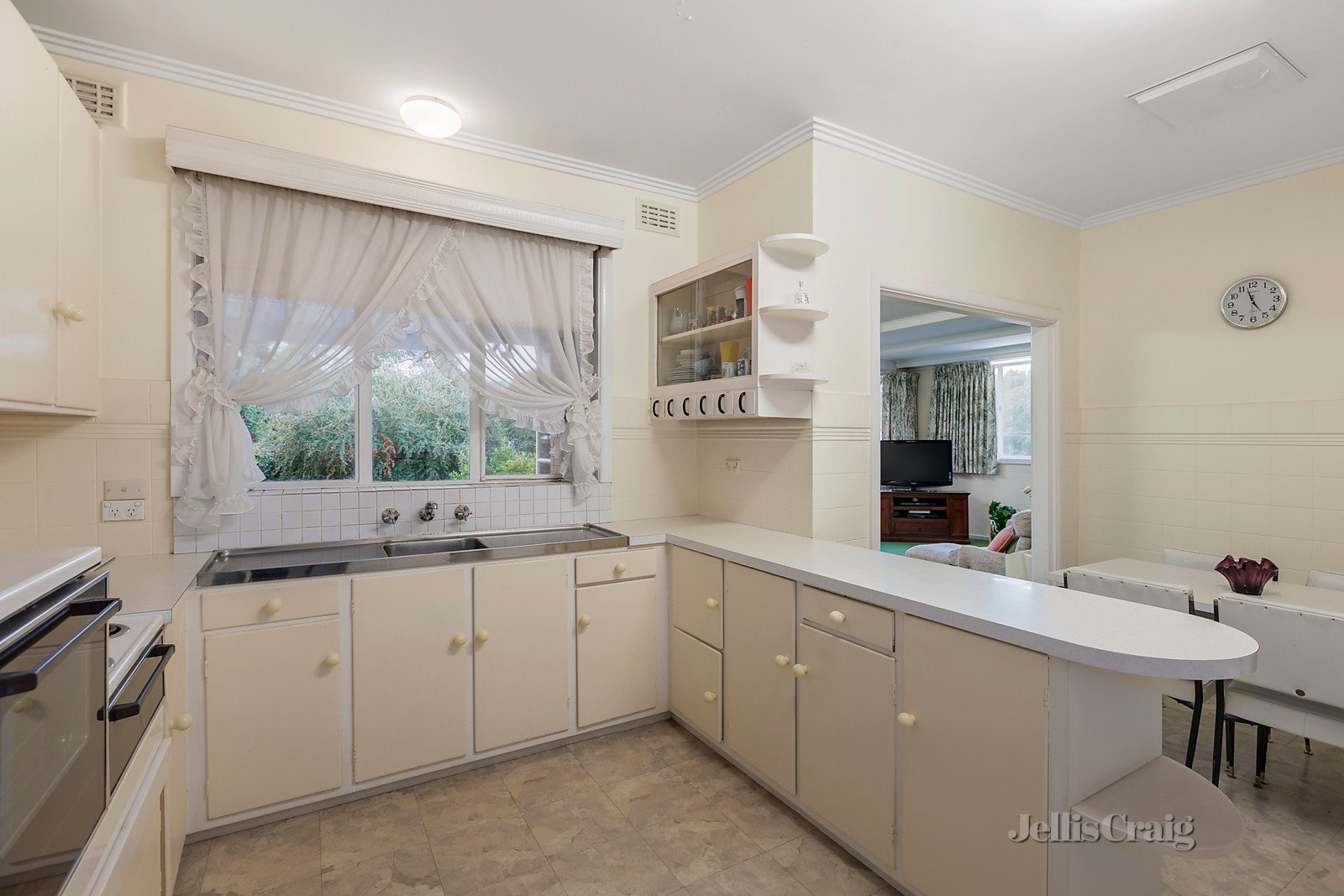 42 Station Road, Rosanna image 6