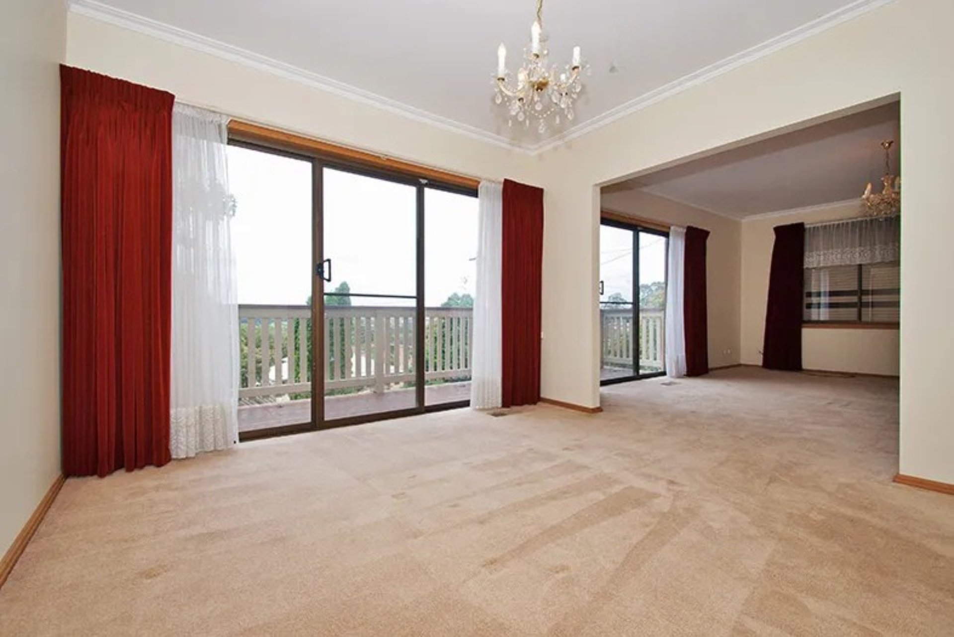 42 Sugarloaf Drive, Chirnside&nbsp;Park image 2